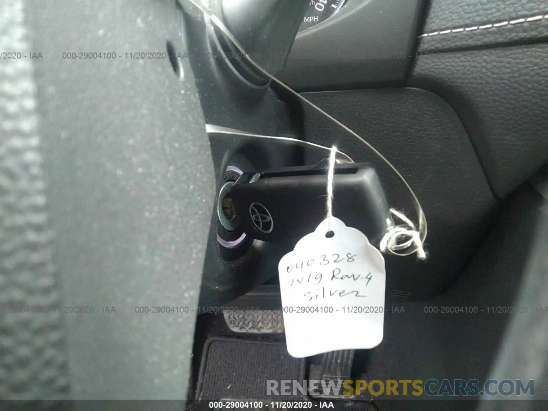 11 Photograph of a damaged car 2T3K1RFV7KW040328 TOYOTA RAV4 2019