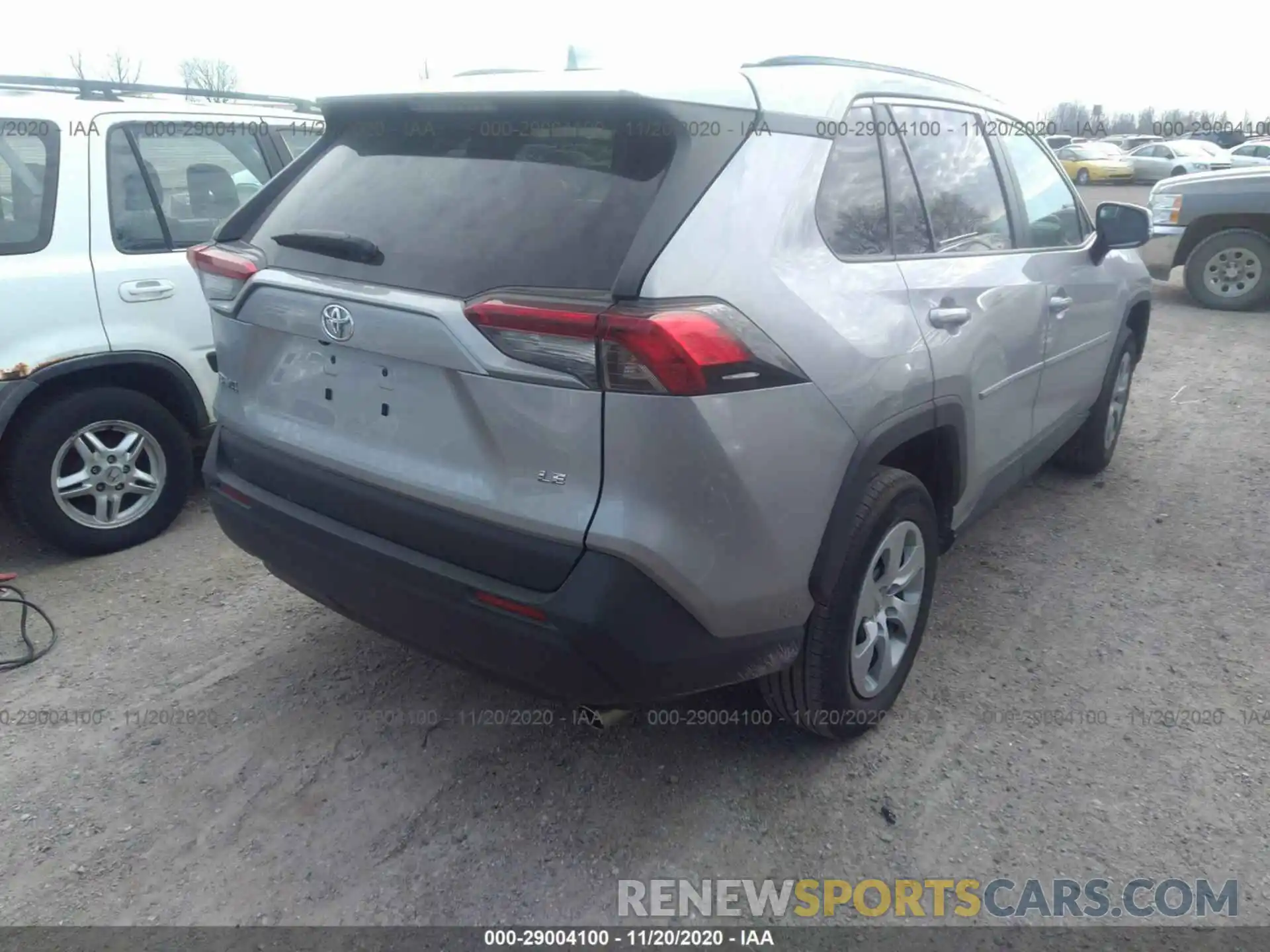 4 Photograph of a damaged car 2T3K1RFV7KW040328 TOYOTA RAV4 2019