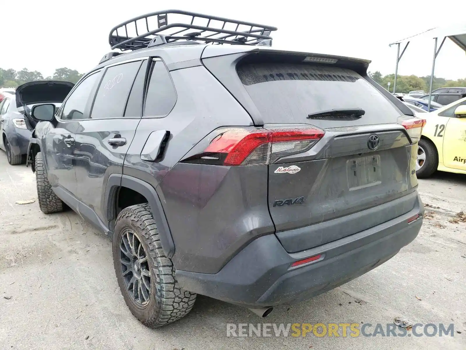 3 Photograph of a damaged car 2T3K1RFV8KC020381 TOYOTA RAV4 2019