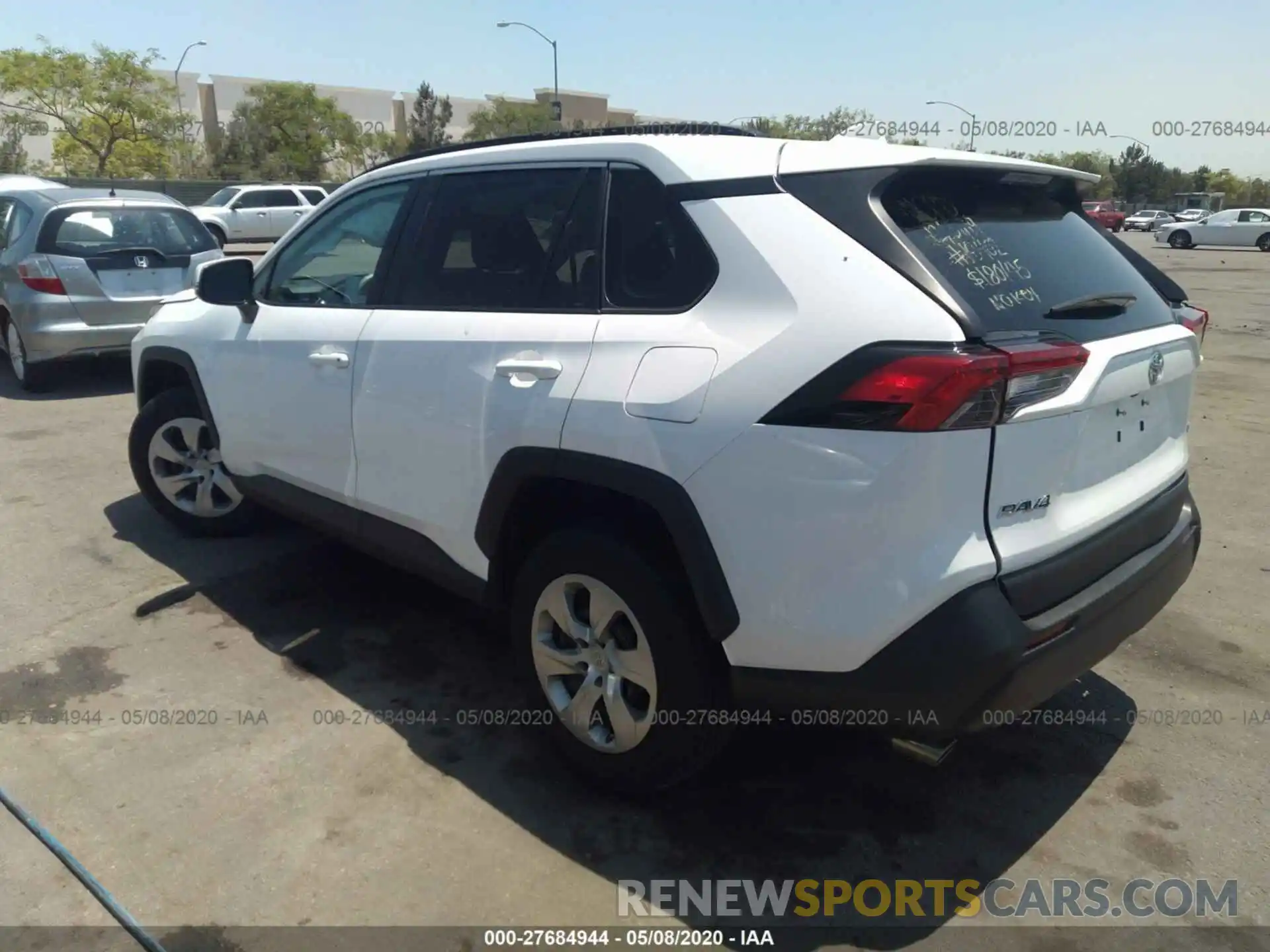 3 Фотография поврежденного автомобиля 2T3K1RFV8KW004700 TOYOTA RAV4 2019