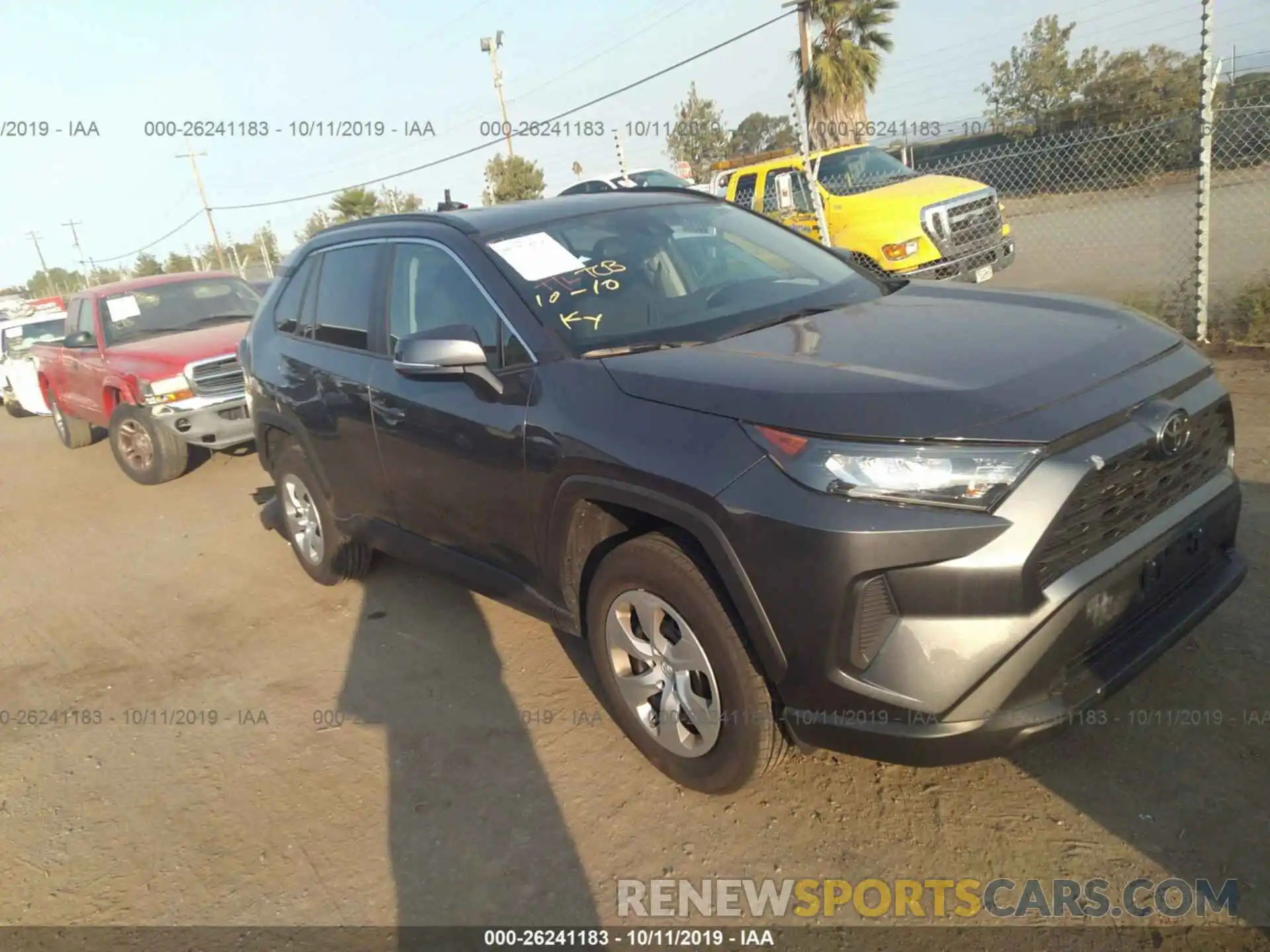 1 Photograph of a damaged car 2T3K1RFV8KW022422 TOYOTA RAV4 2019