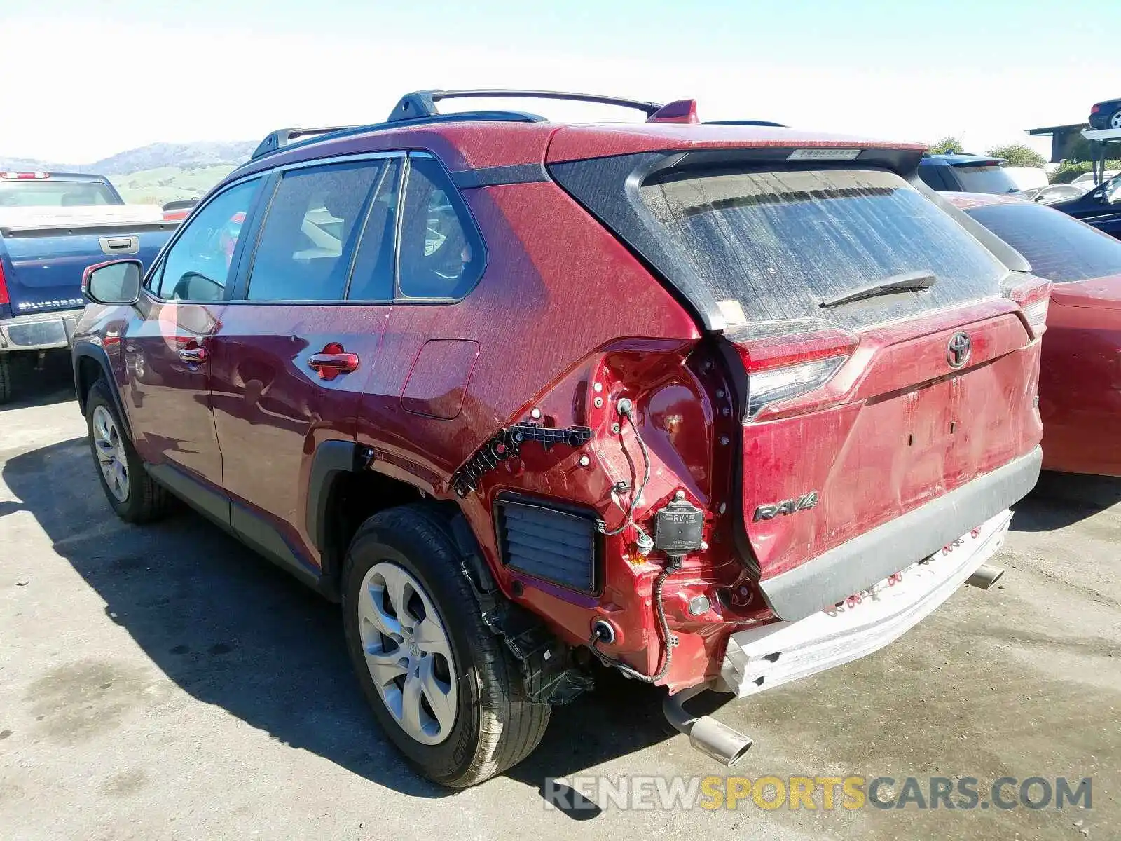 3 Photograph of a damaged car 2T3K1RFV8KW030133 TOYOTA RAV4 2019