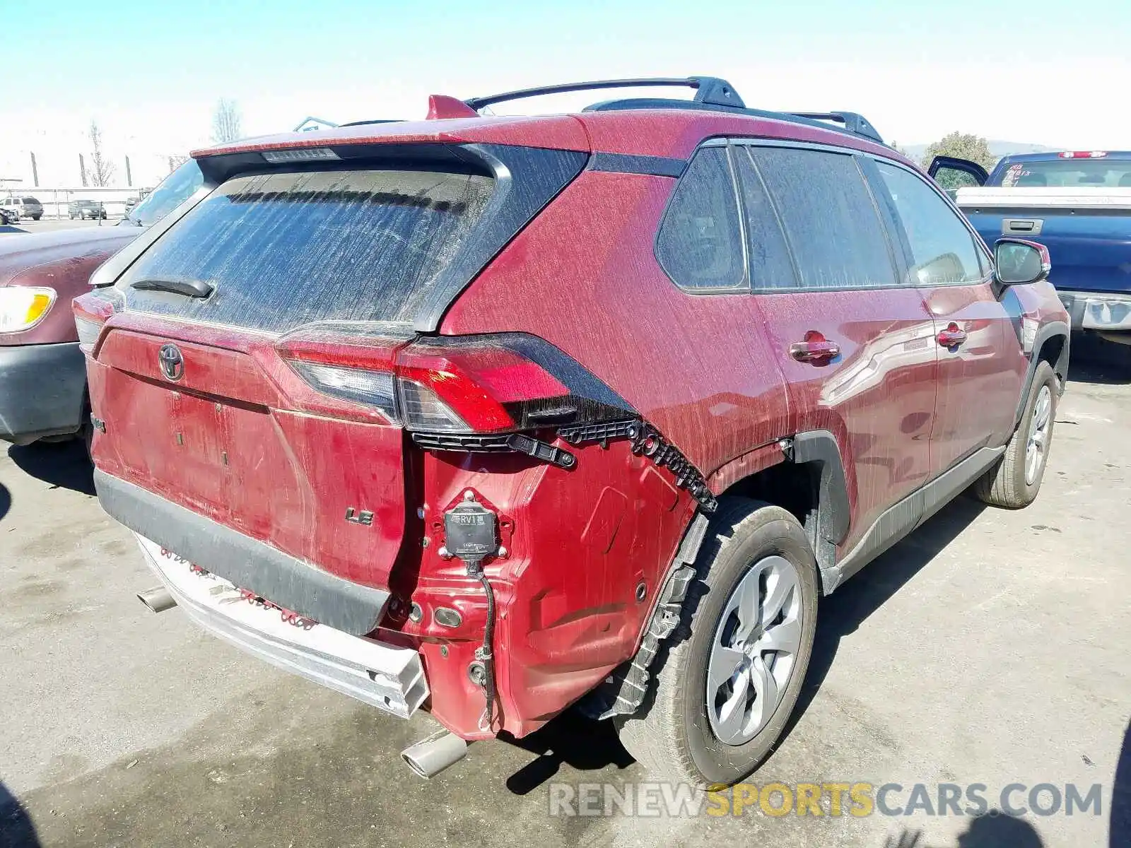 4 Photograph of a damaged car 2T3K1RFV8KW030133 TOYOTA RAV4 2019