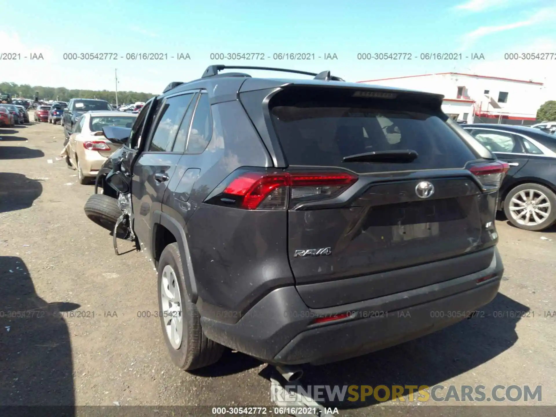 3 Photograph of a damaged car 2T3K1RFV8KW040404 TOYOTA RAV4 2019