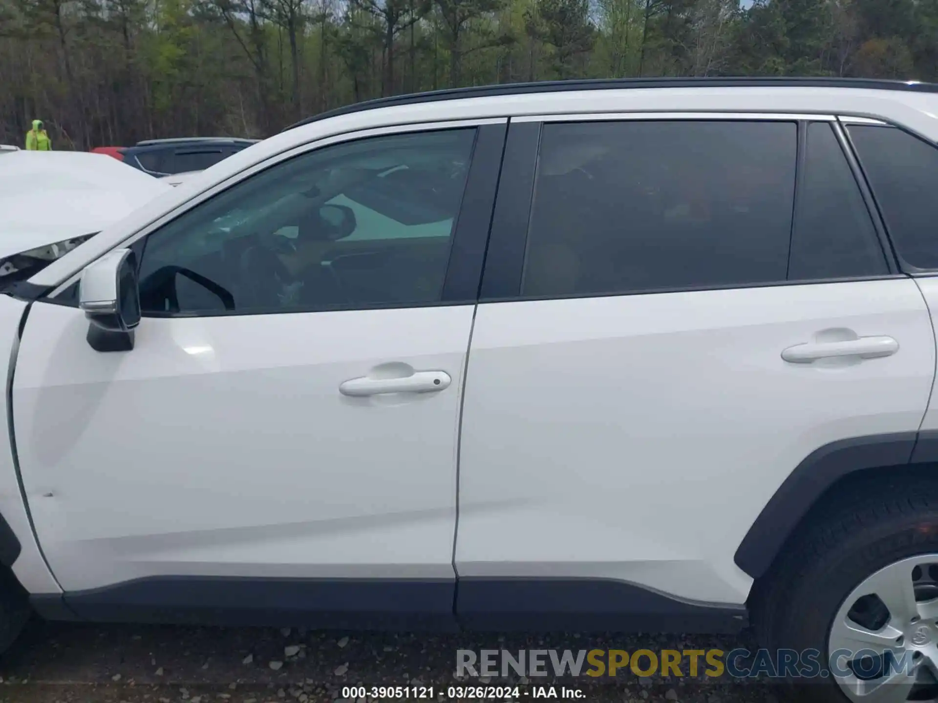 14 Photograph of a damaged car 2T3K1RFV8KW057395 TOYOTA RAV4 2019