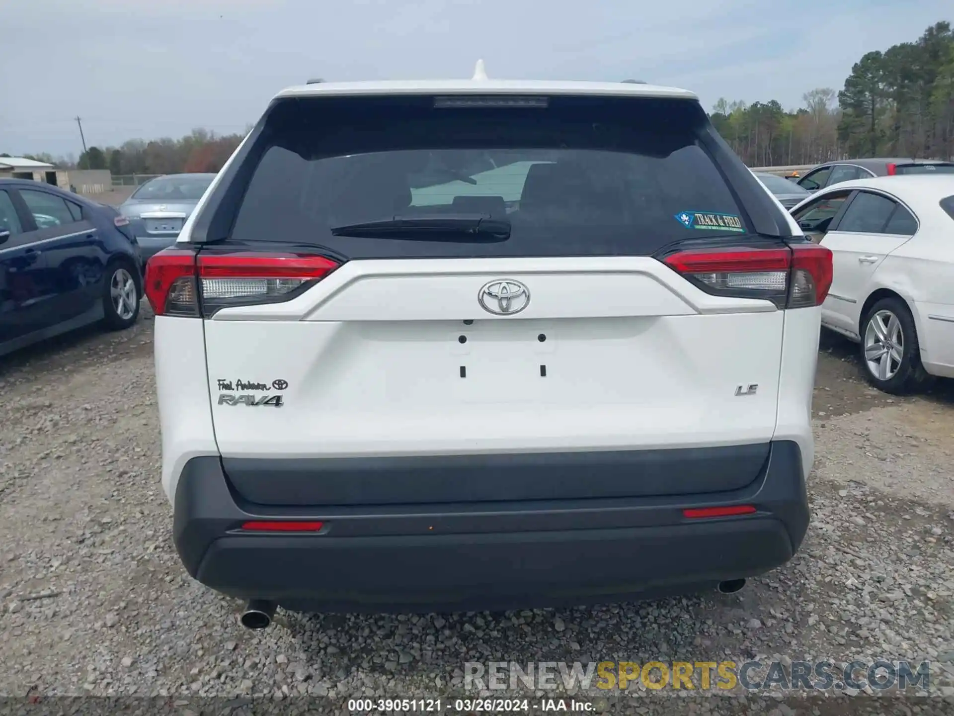 16 Photograph of a damaged car 2T3K1RFV8KW057395 TOYOTA RAV4 2019