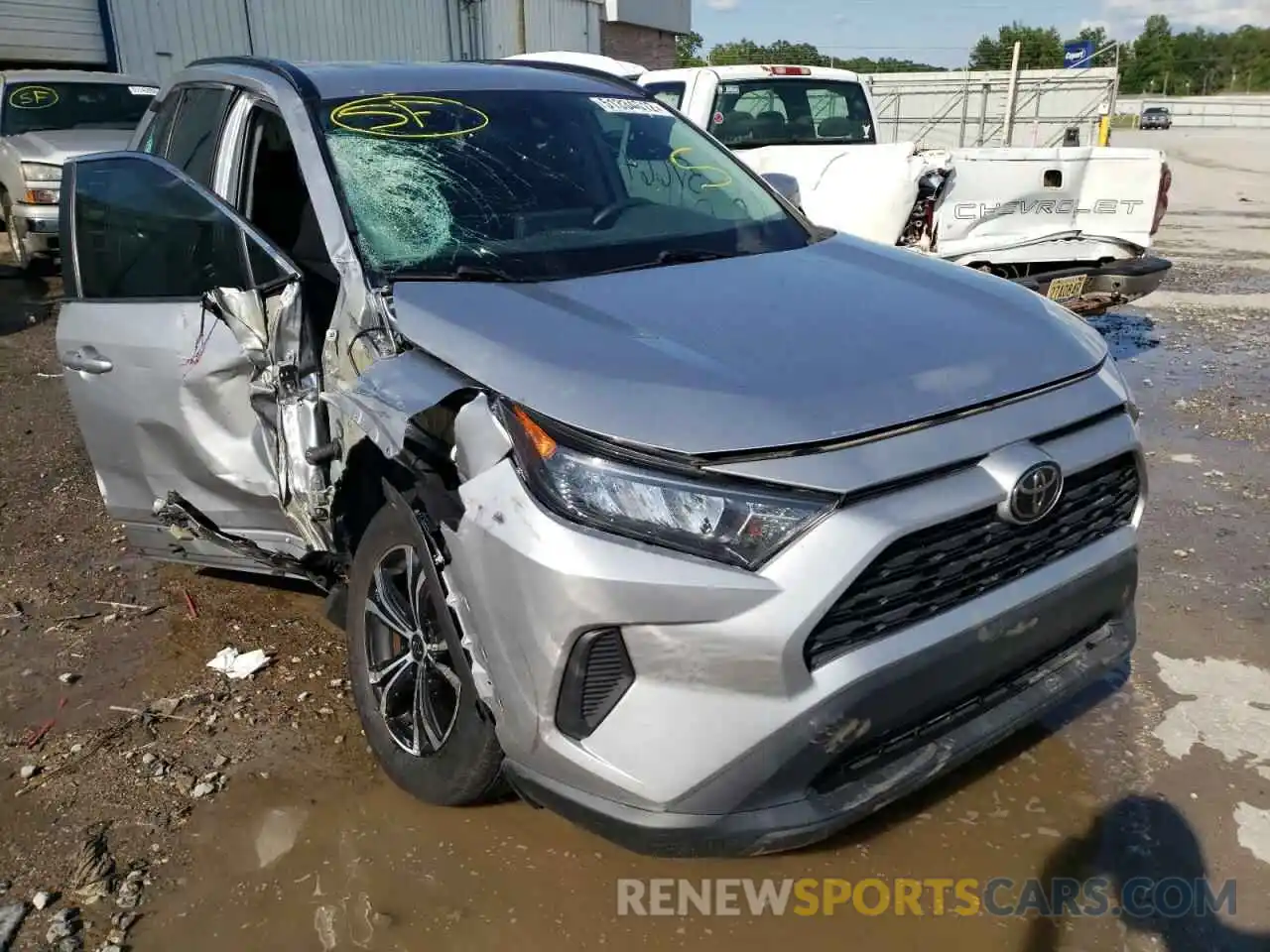 1 Photograph of a damaged car 2T3K1RFV9KC021880 TOYOTA RAV4 2019