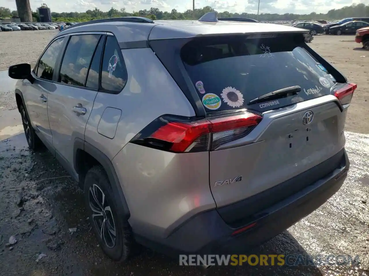 3 Photograph of a damaged car 2T3K1RFV9KC021880 TOYOTA RAV4 2019