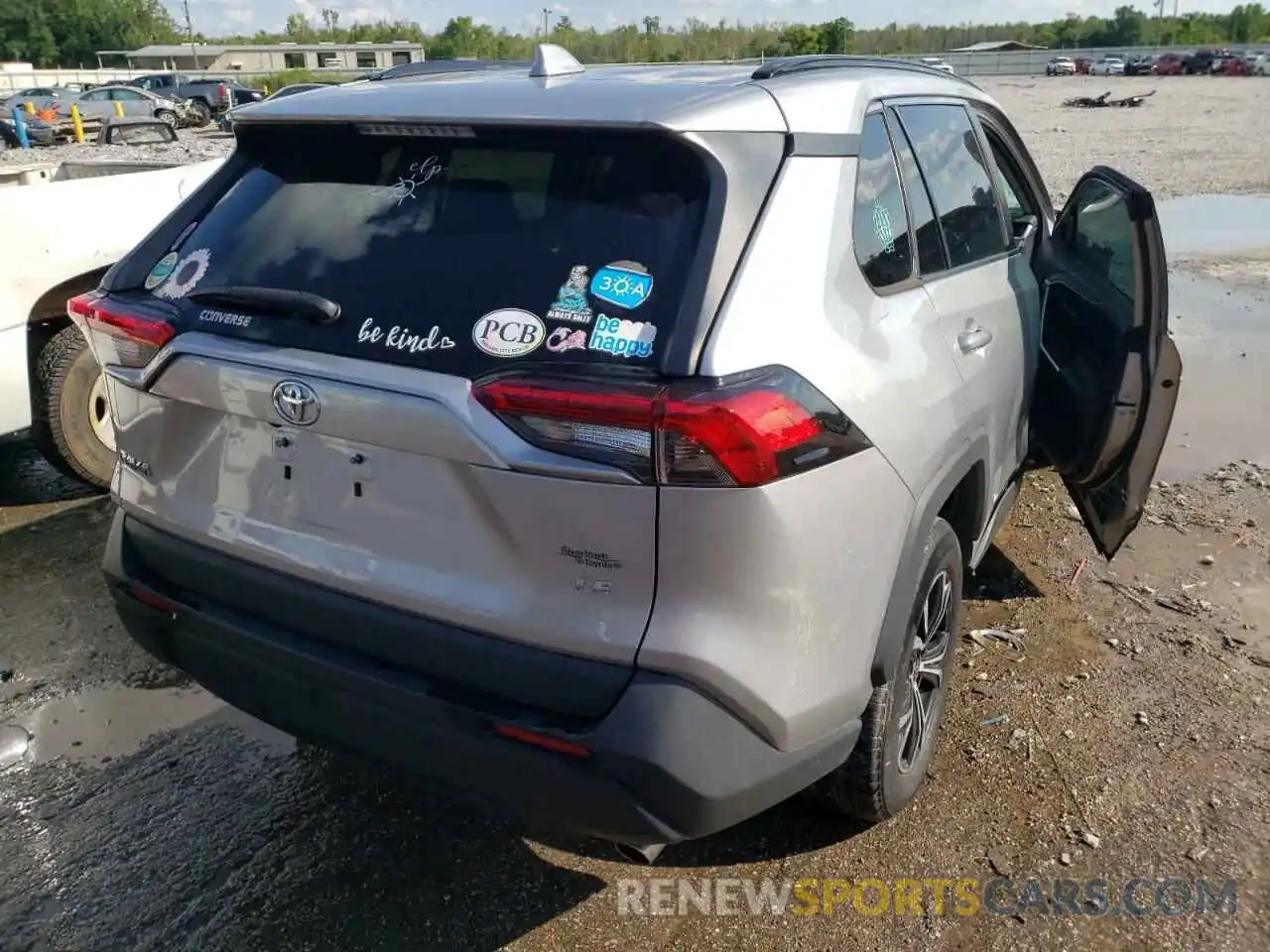 4 Photograph of a damaged car 2T3K1RFV9KC021880 TOYOTA RAV4 2019