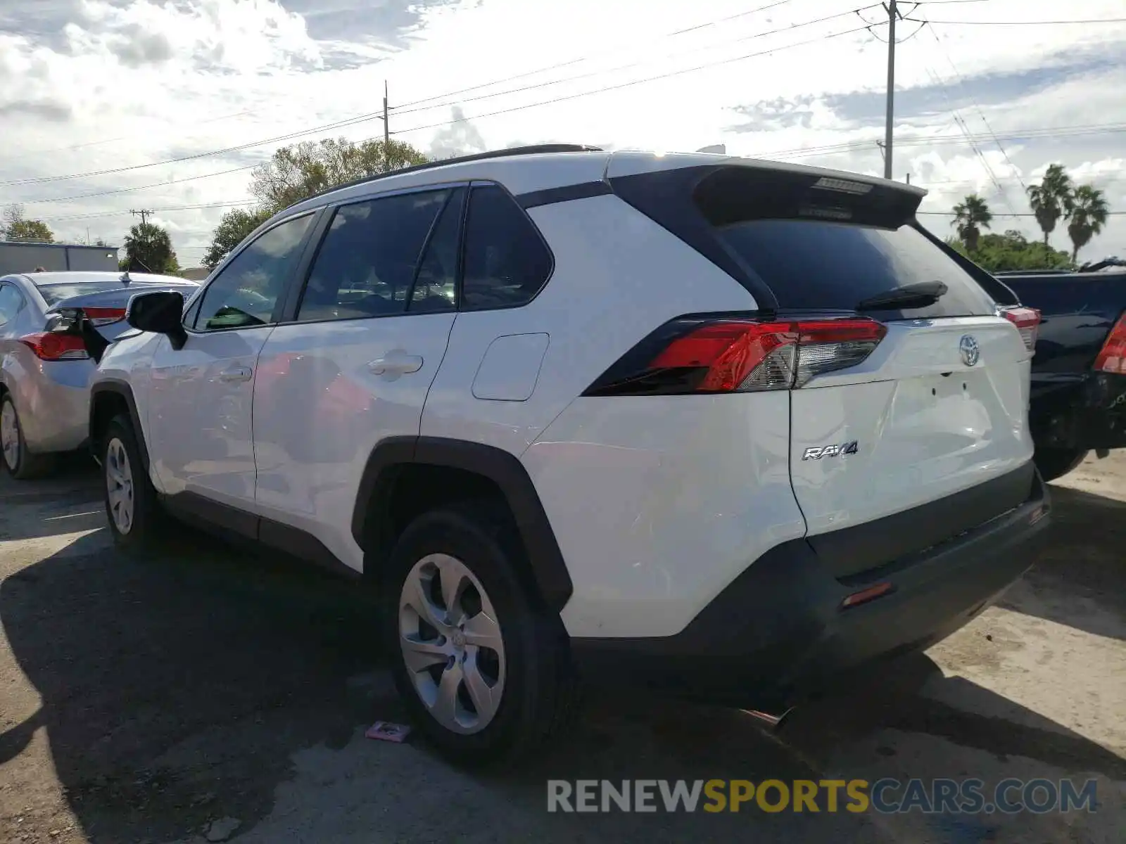 3 Photograph of a damaged car 2T3K1RFV9KC028683 TOYOTA RAV4 2019