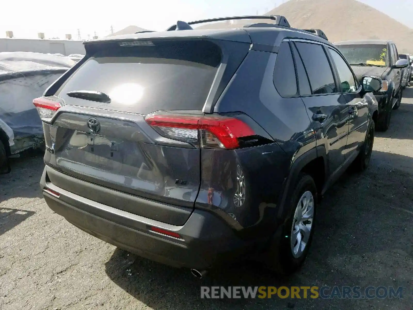 4 Photograph of a damaged car 2T3K1RFV9KW007914 TOYOTA RAV4 2019