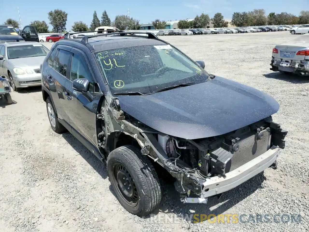 1 Photograph of a damaged car 2T3K1RFV9KW012370 TOYOTA RAV4 2019