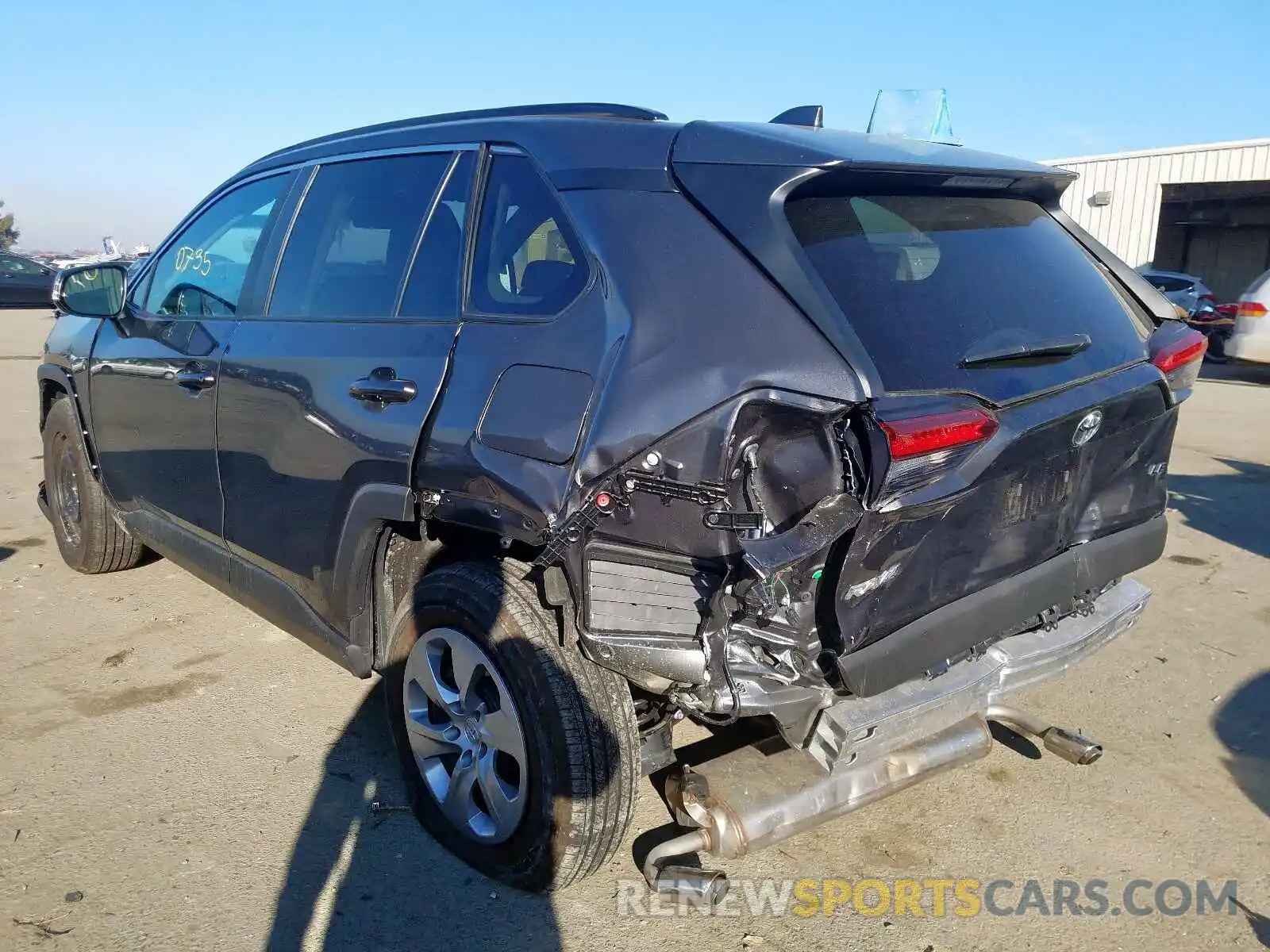 3 Photograph of a damaged car 2T3K1RFV9KW025751 TOYOTA RAV4 2019