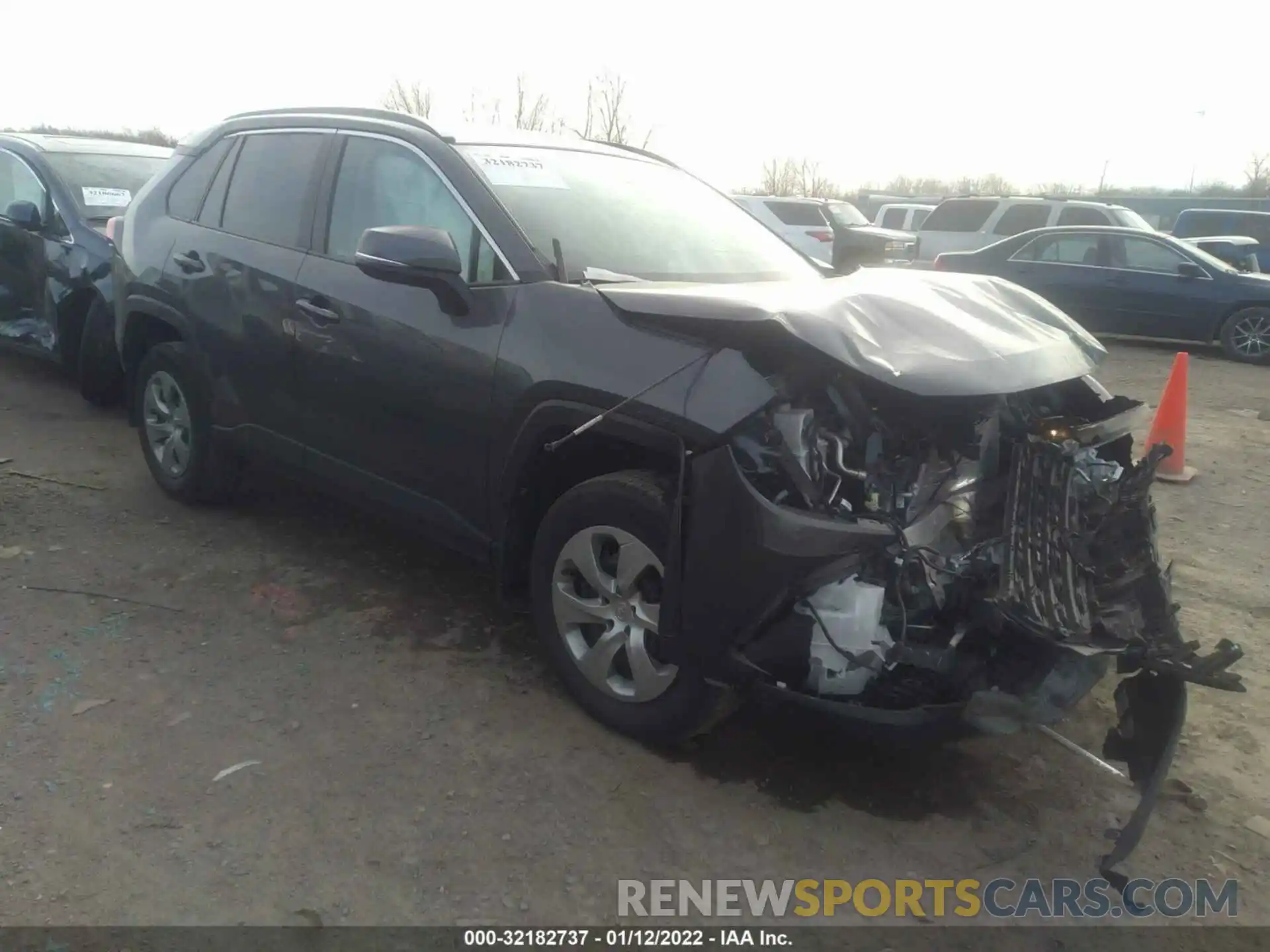 1 Photograph of a damaged car 2T3K1RFV9KW029525 TOYOTA RAV4 2019