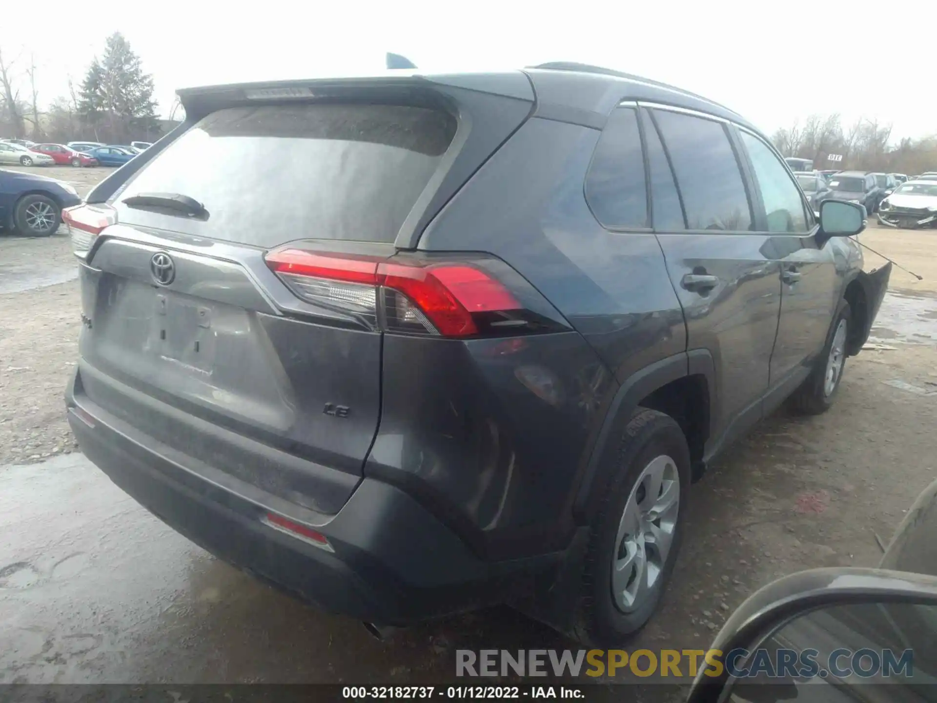 4 Photograph of a damaged car 2T3K1RFV9KW029525 TOYOTA RAV4 2019