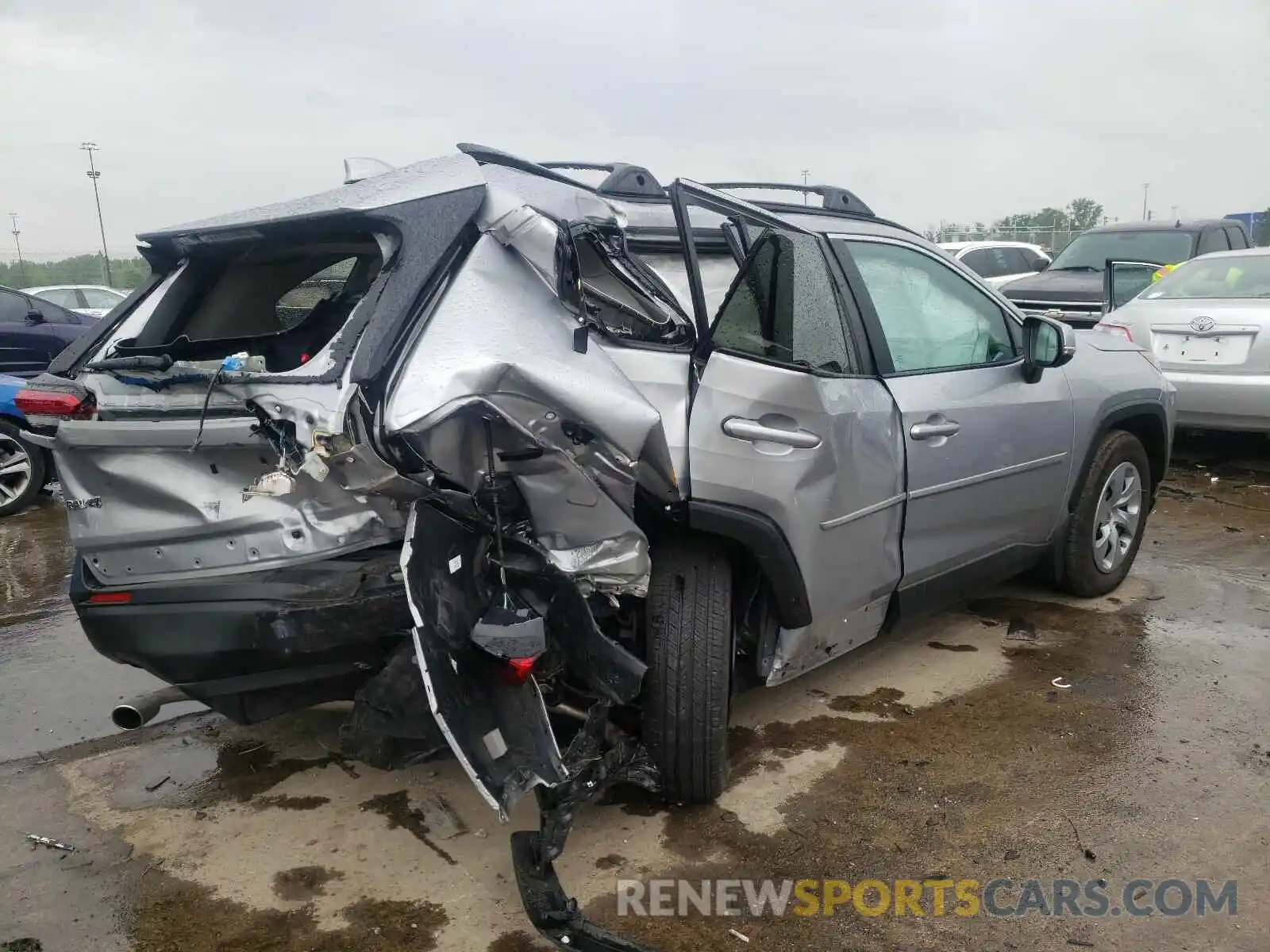 4 Photograph of a damaged car 2T3K1RFV9KW038497 TOYOTA RAV4 2019