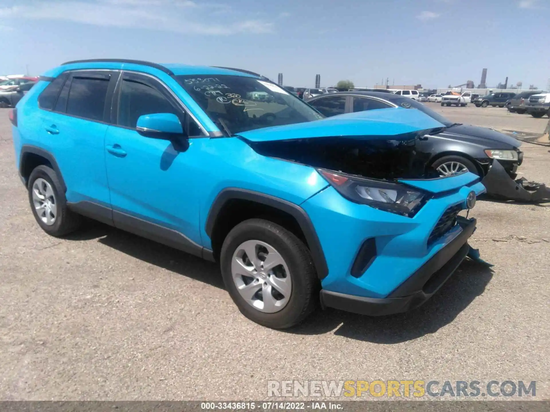 1 Photograph of a damaged car 2T3K1RFV9KW041383 TOYOTA RAV4 2019