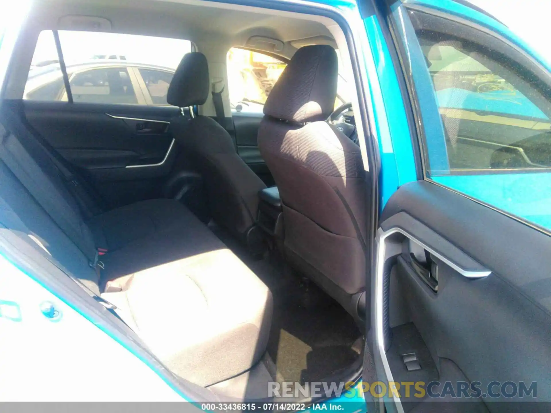 8 Photograph of a damaged car 2T3K1RFV9KW041383 TOYOTA RAV4 2019