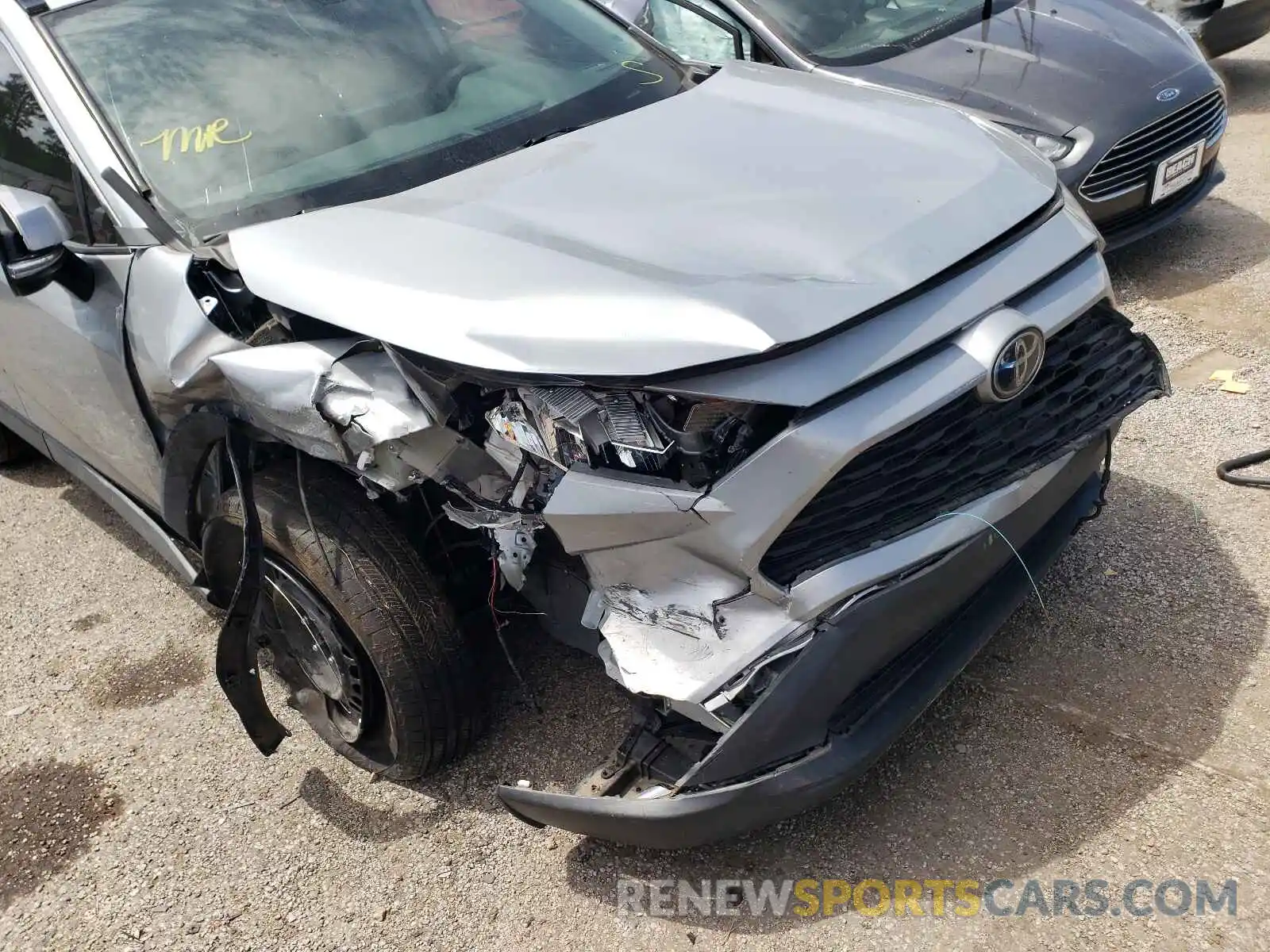 9 Photograph of a damaged car 2T3K1RFV9KW052853 TOYOTA RAV4 2019