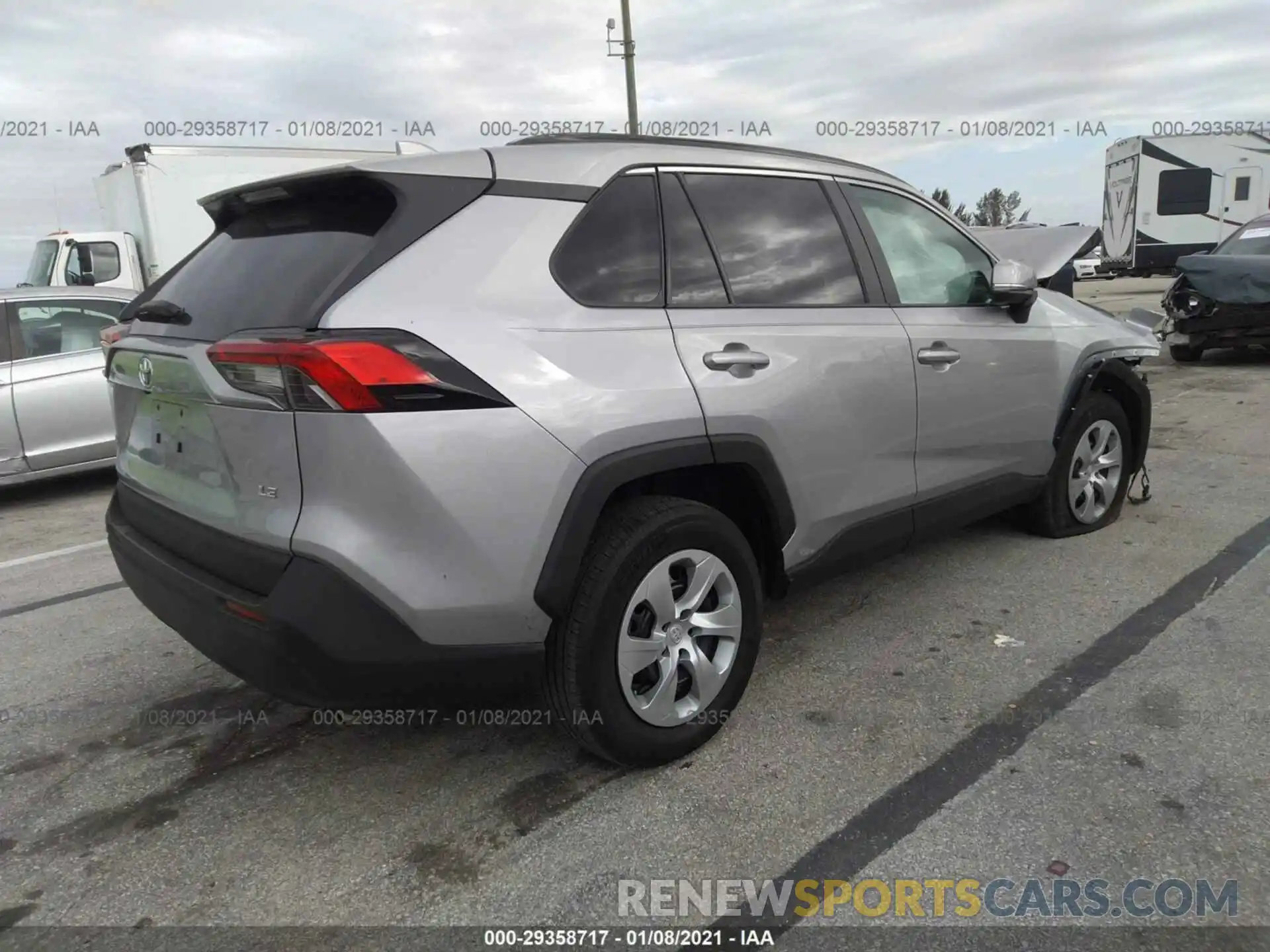 4 Photograph of a damaged car 2T3K1RFV9KW053274 TOYOTA RAV4 2019