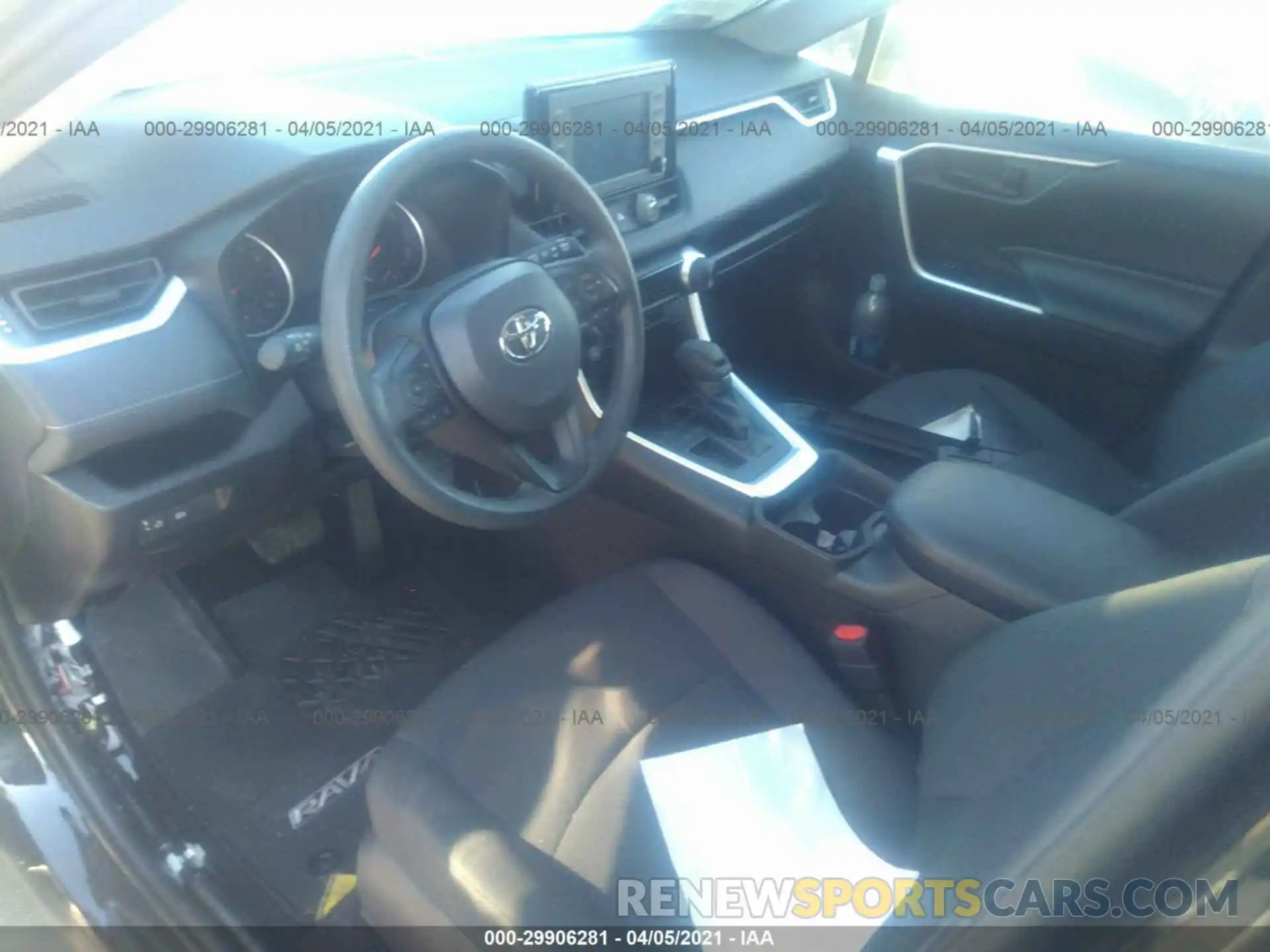 5 Photograph of a damaged car 2T3K1RFVXKC009043 TOYOTA RAV4 2019