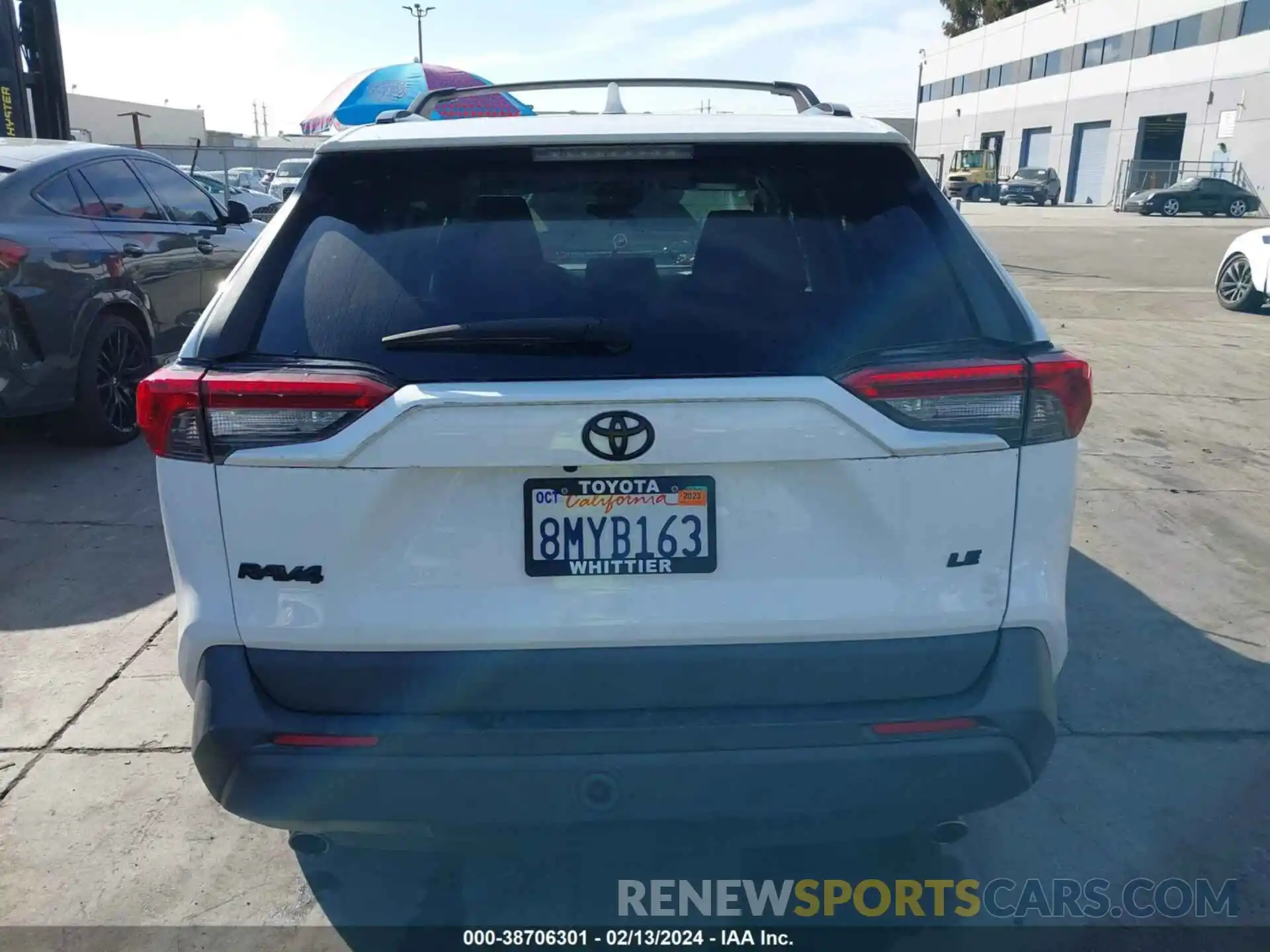 17 Photograph of a damaged car 2T3K1RFVXKW019263 TOYOTA RAV4 2019