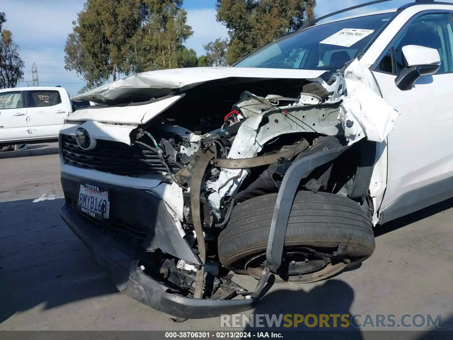 18 Photograph of a damaged car 2T3K1RFVXKW019263 TOYOTA RAV4 2019