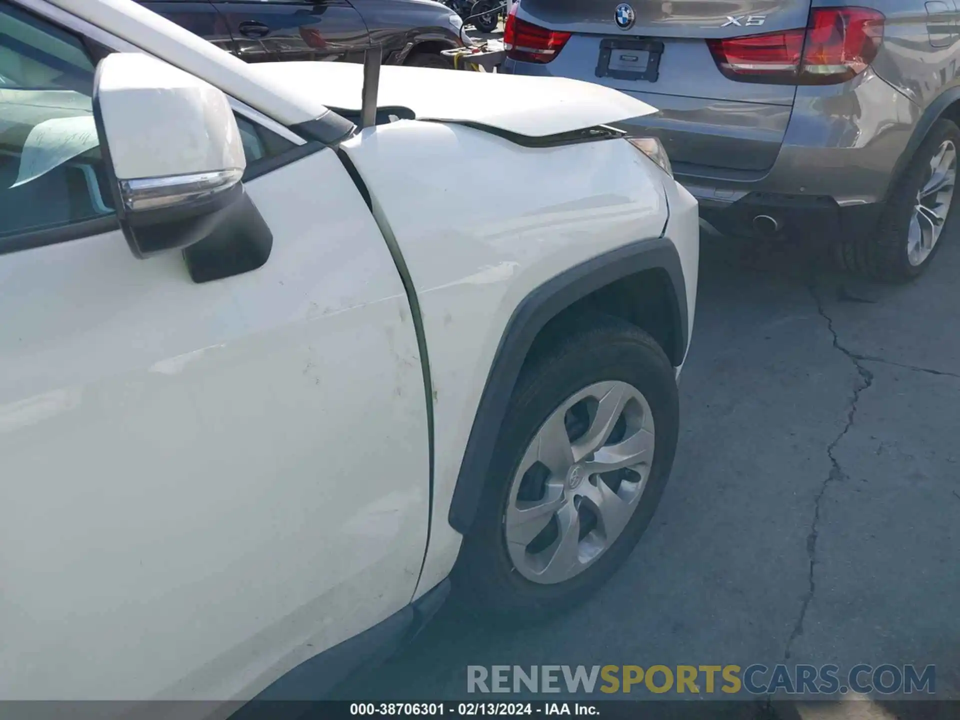 20 Photograph of a damaged car 2T3K1RFVXKW019263 TOYOTA RAV4 2019