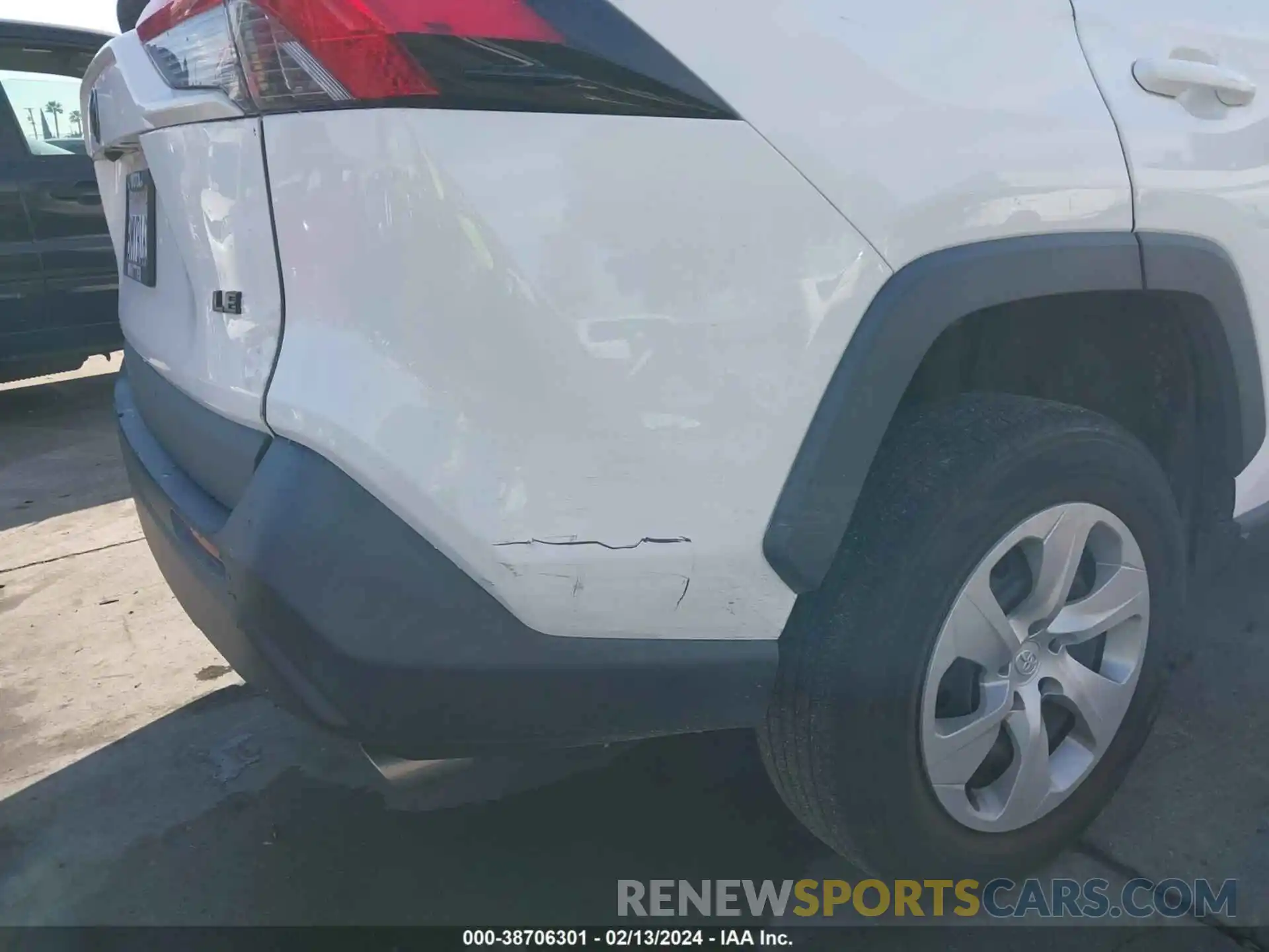 22 Photograph of a damaged car 2T3K1RFVXKW019263 TOYOTA RAV4 2019