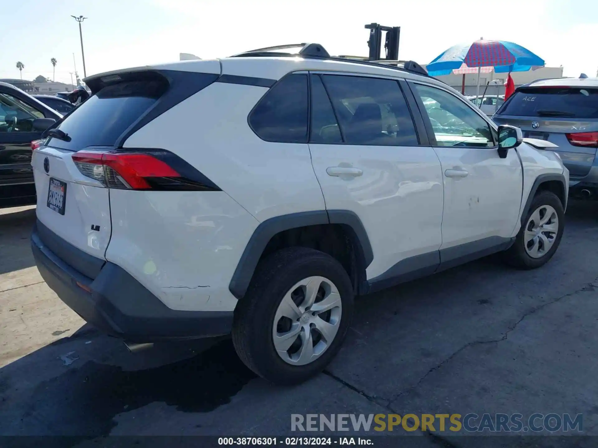 4 Photograph of a damaged car 2T3K1RFVXKW019263 TOYOTA RAV4 2019