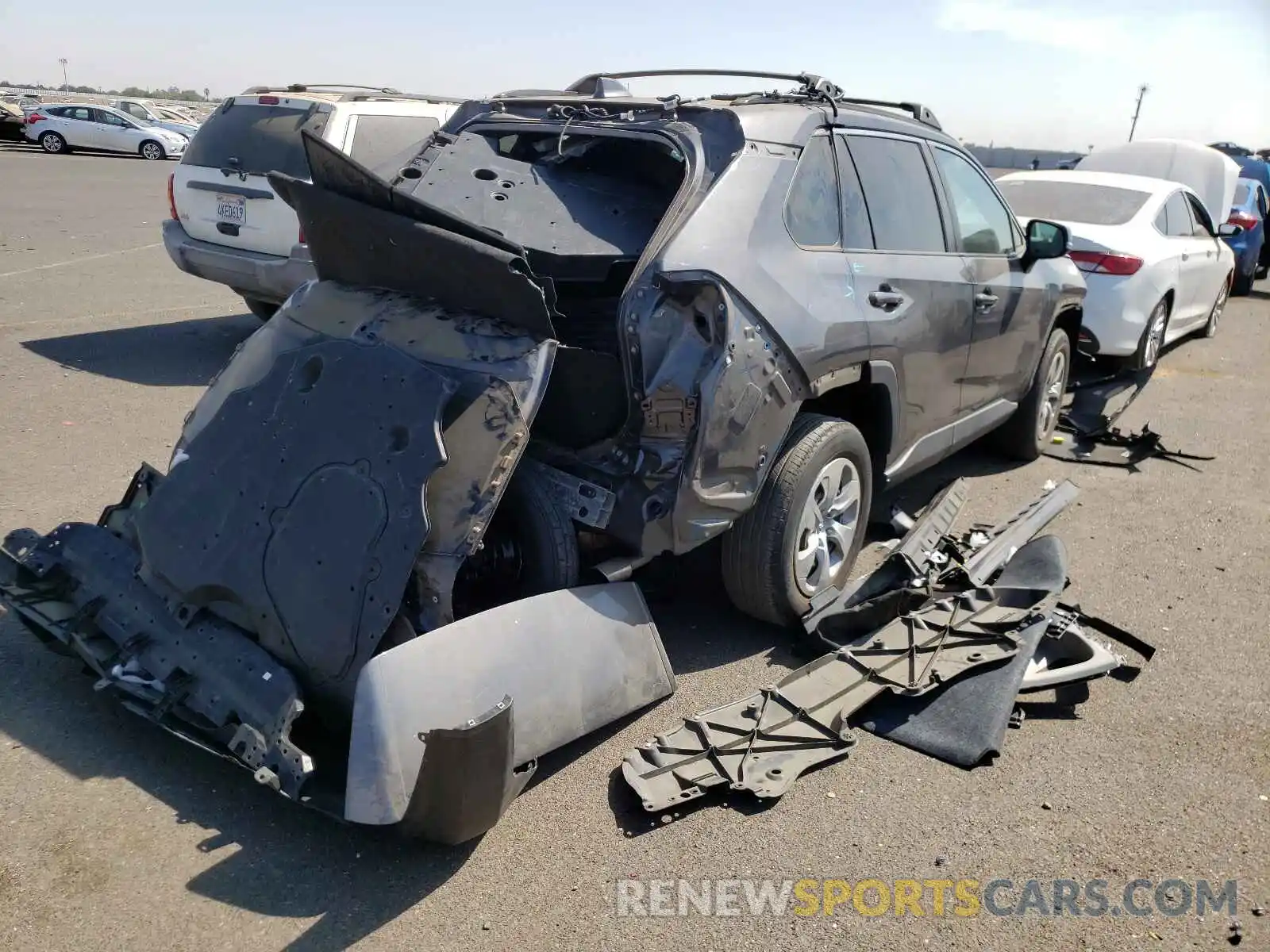 4 Photograph of a damaged car 2T3K1RFVXKW033695 TOYOTA RAV4 2019