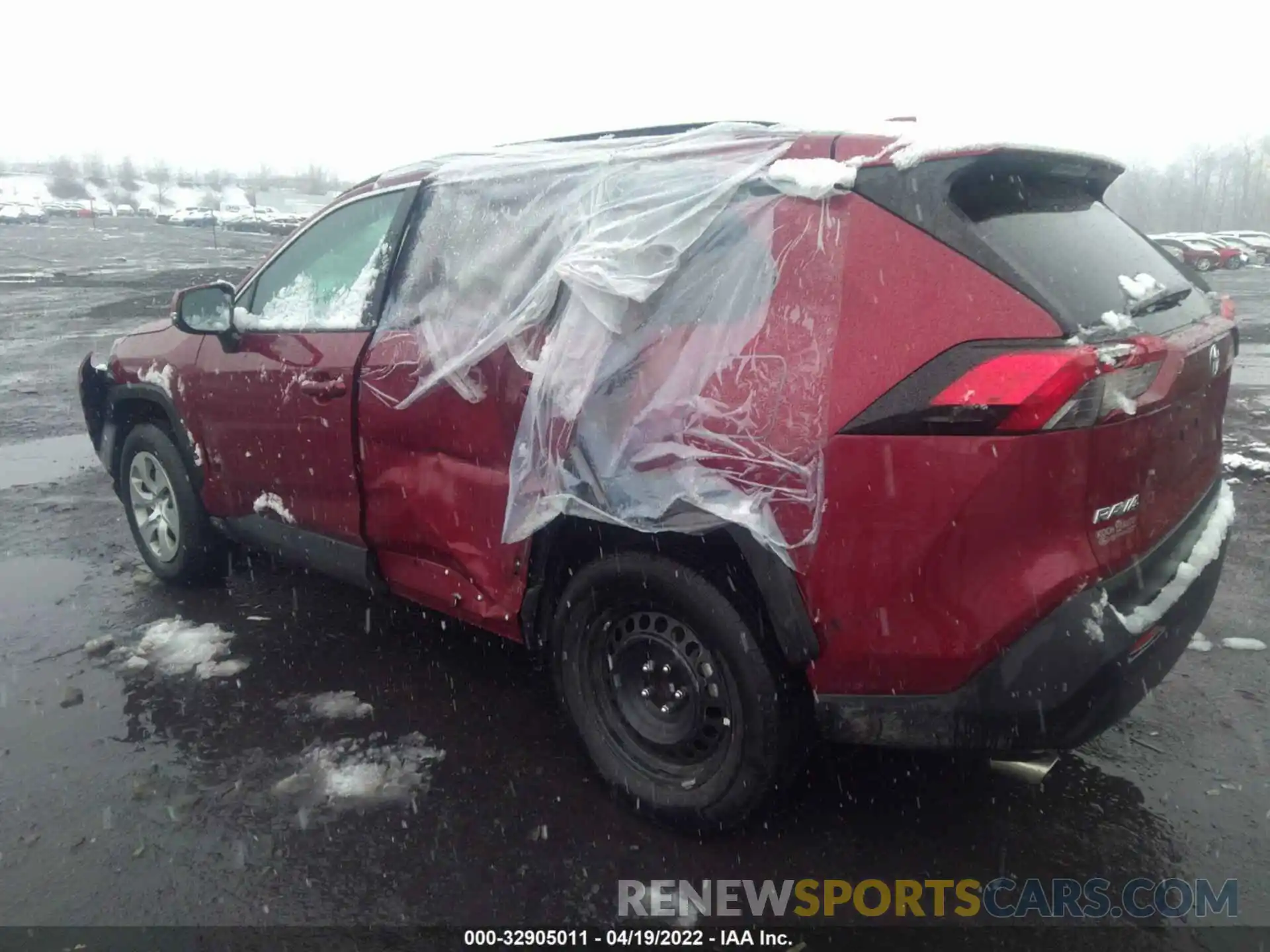 3 Photograph of a damaged car 2T3K1RFVXKW033714 TOYOTA RAV4 2019