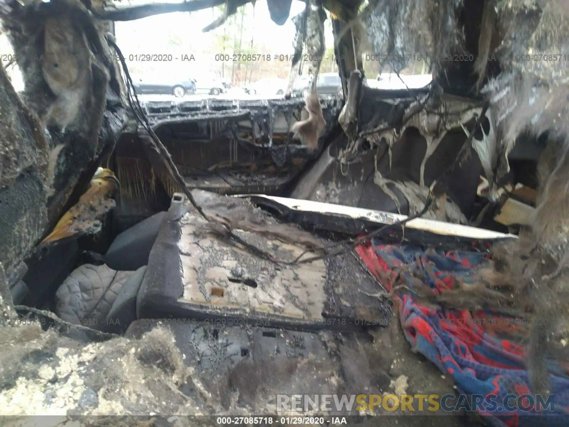 8 Photograph of a damaged car 2T3K1RFVXKW048035 TOYOTA RAV4 2019