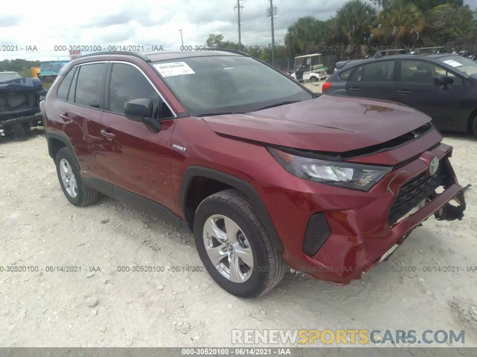 1 Photograph of a damaged car 2T3LWRFV0KW002199 TOYOTA RAV4 2019