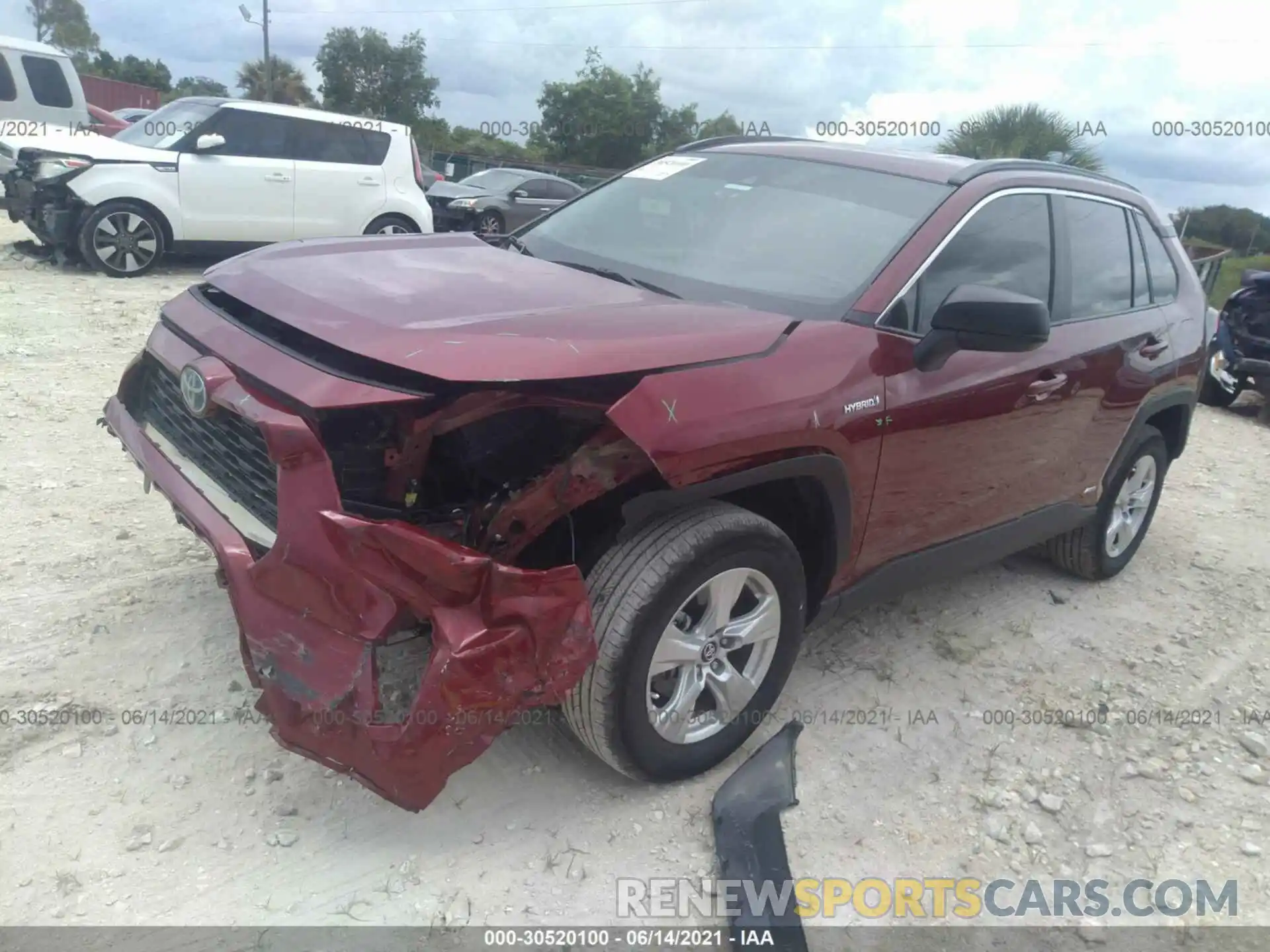 2 Photograph of a damaged car 2T3LWRFV0KW002199 TOYOTA RAV4 2019