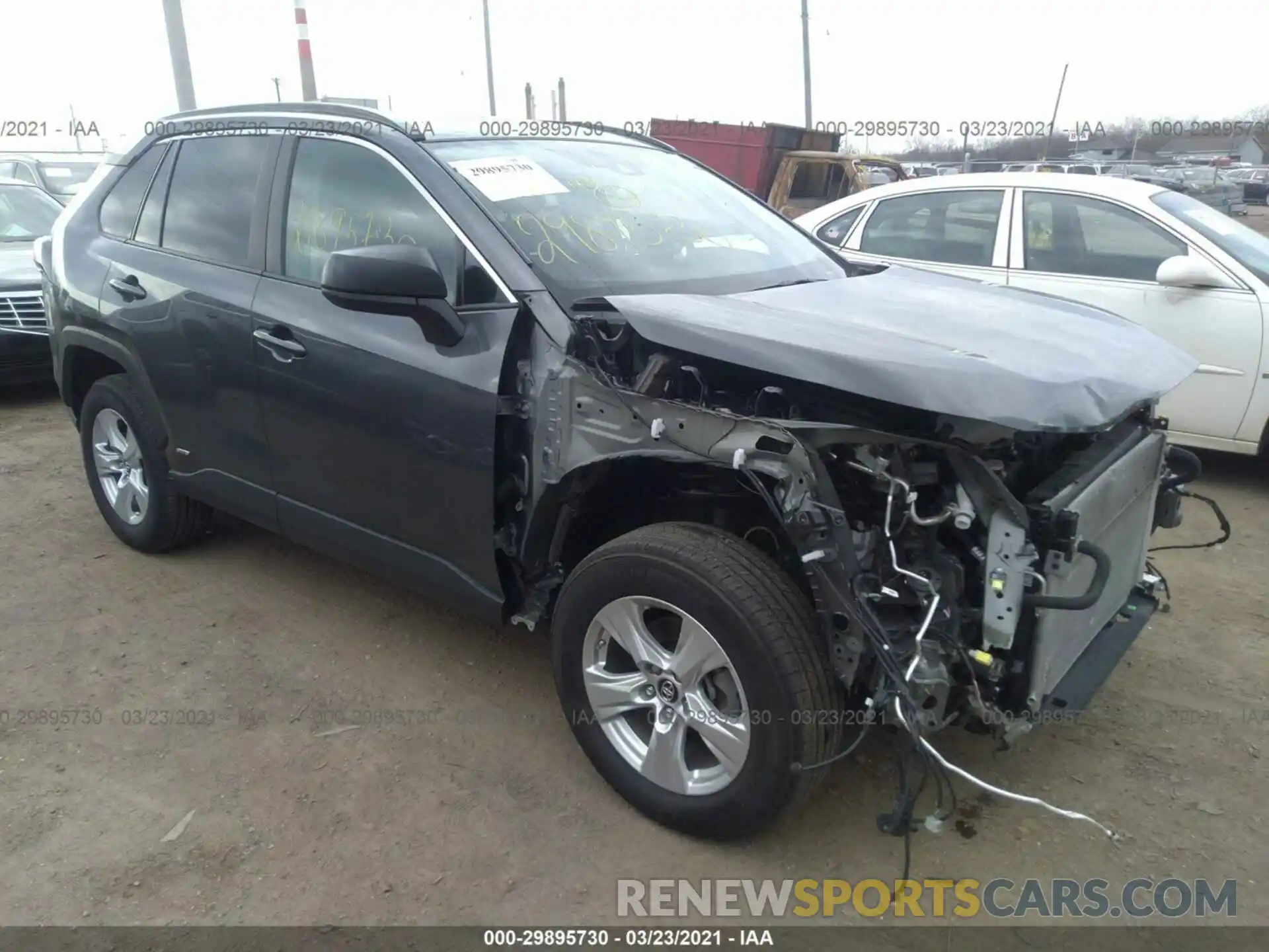 1 Photograph of a damaged car 2T3LWRFV0KW012926 TOYOTA RAV4 2019