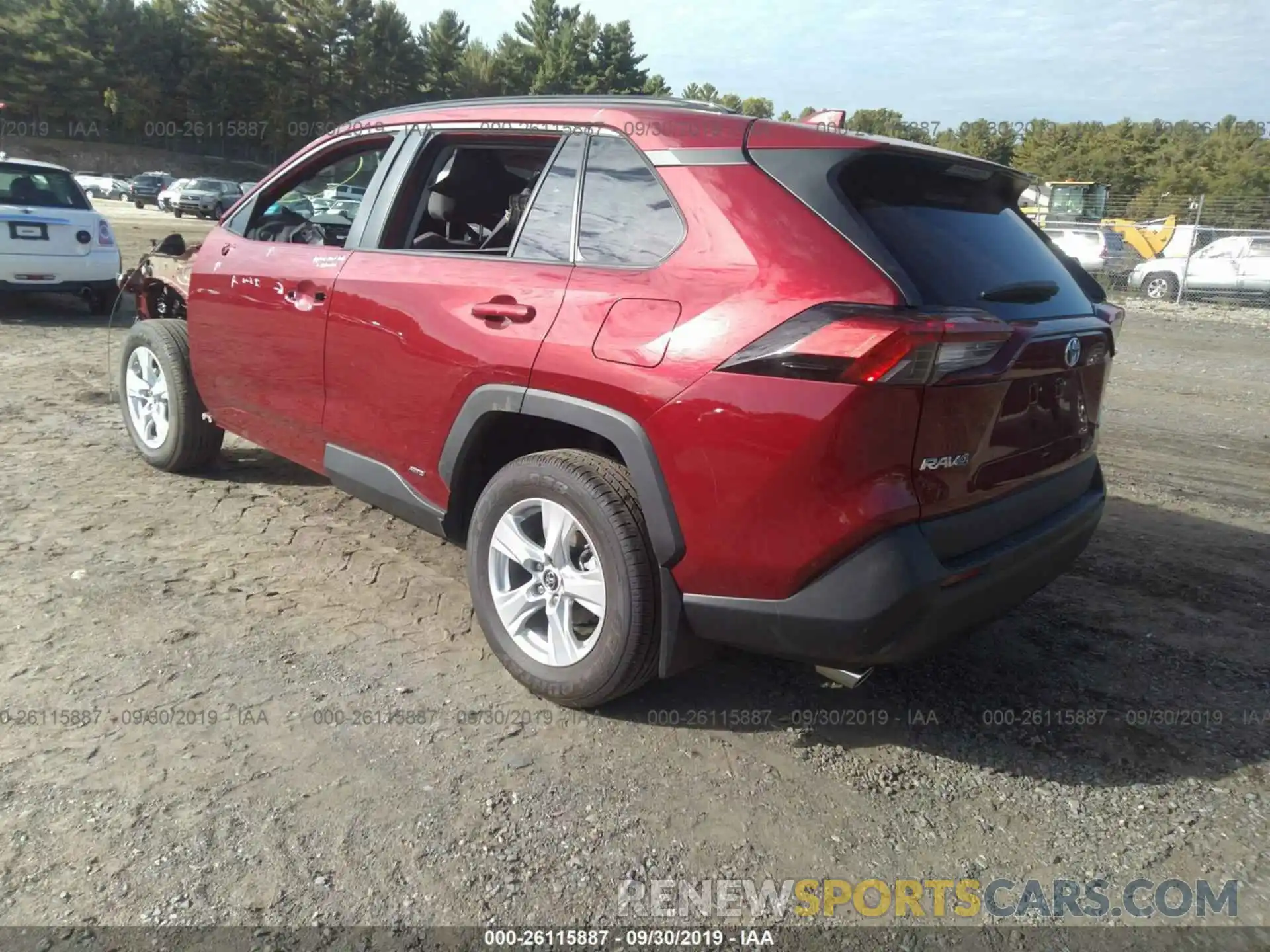 3 Photograph of a damaged car 2T3LWRFV0KW021285 TOYOTA RAV4 2019