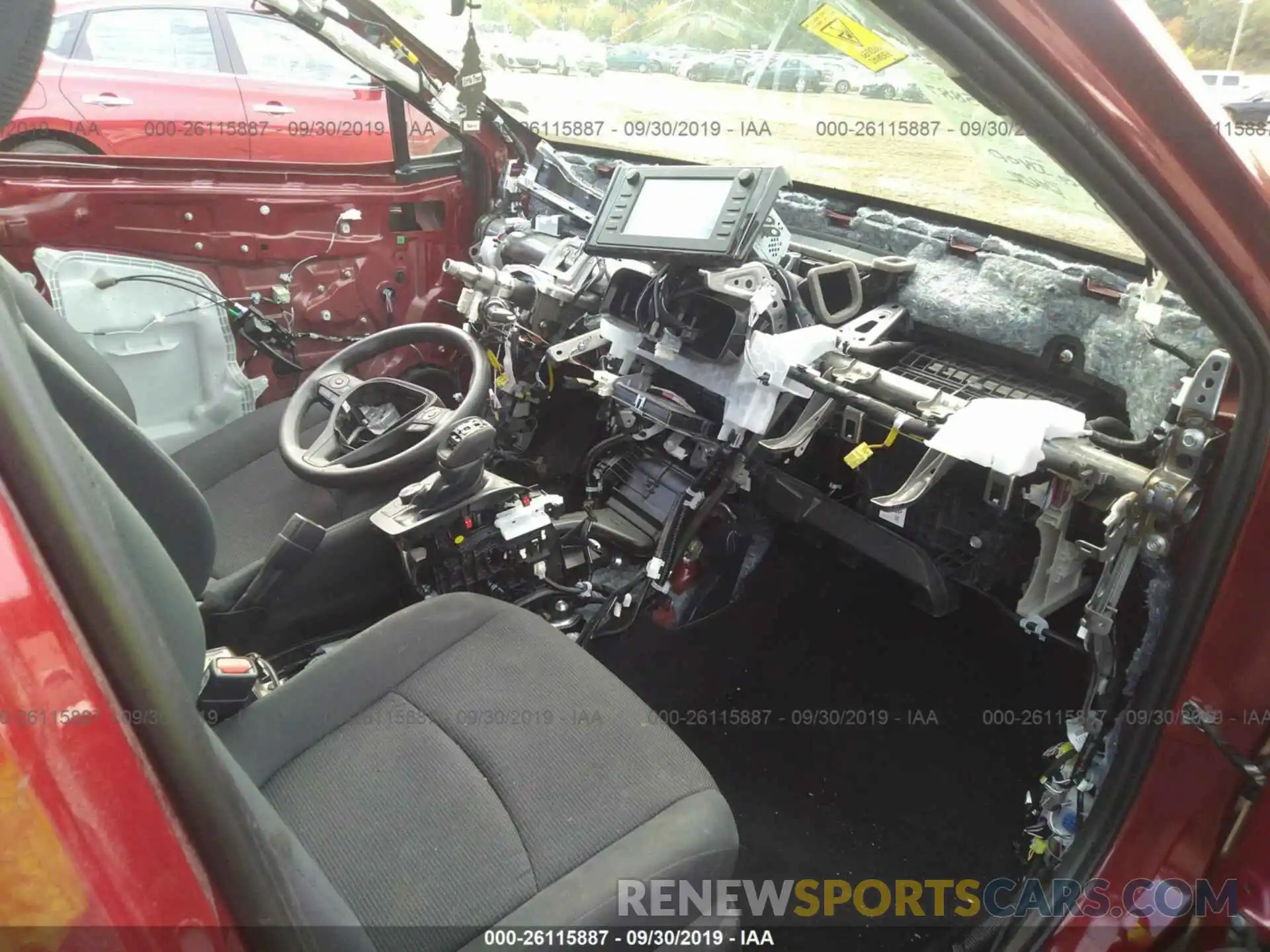 5 Photograph of a damaged car 2T3LWRFV0KW021285 TOYOTA RAV4 2019