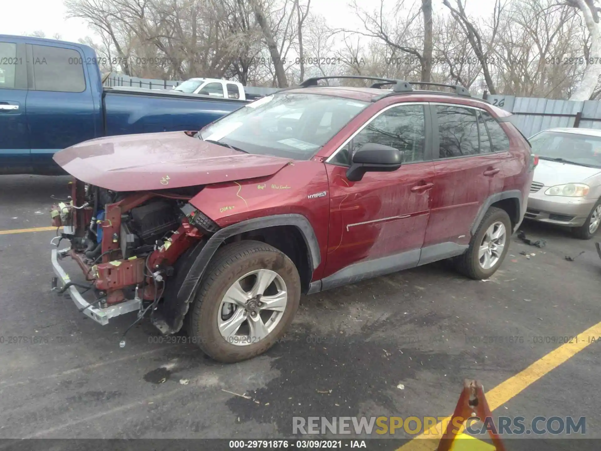 2 Photograph of a damaged car 2T3LWRFV1KW018587 TOYOTA RAV4 2019