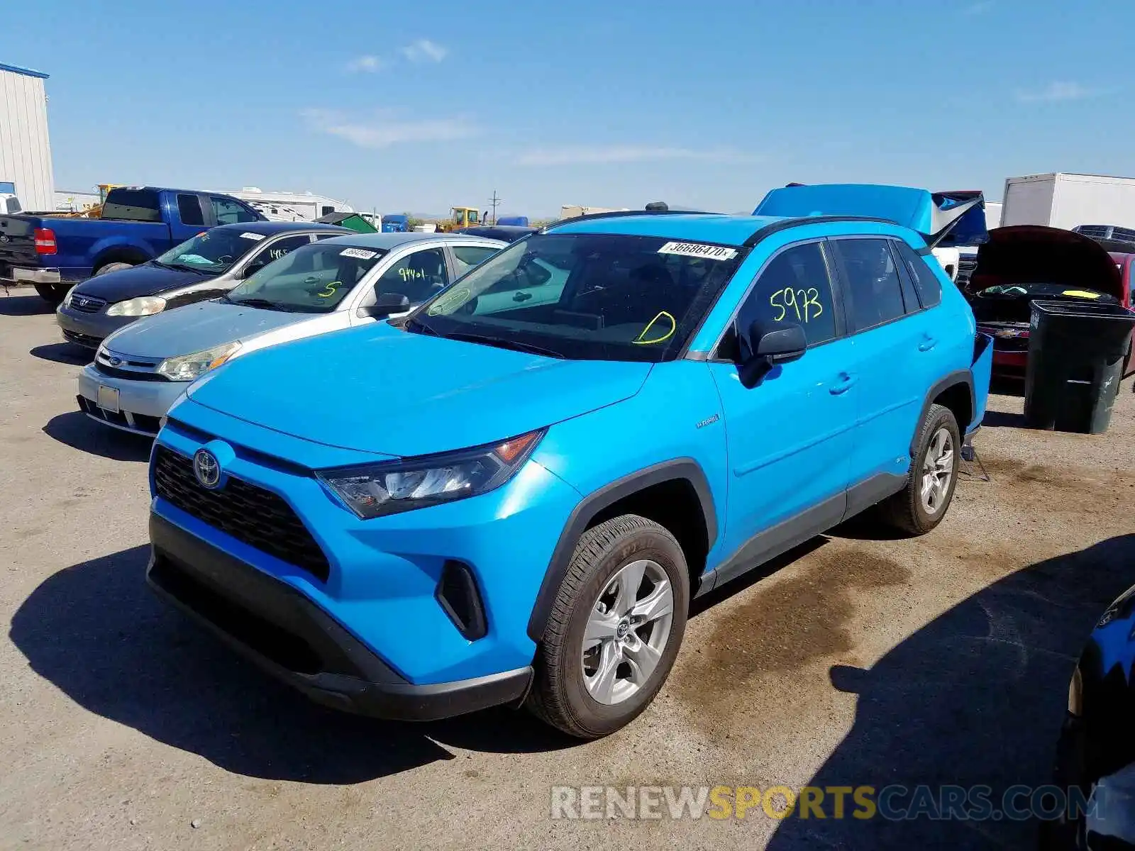 2 Фотография поврежденного автомобиля 2T3LWRFV1KW044011 TOYOTA RAV4 2019