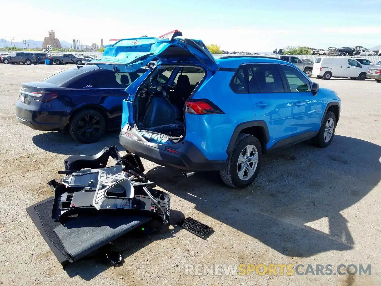 4 Photograph of a damaged car 2T3LWRFV1KW044011 TOYOTA RAV4 2019