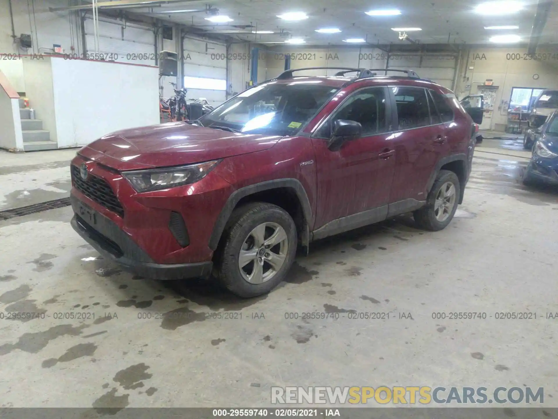 2 Photograph of a damaged car 2T3LWRFV2KW016346 TOYOTA RAV4 2019