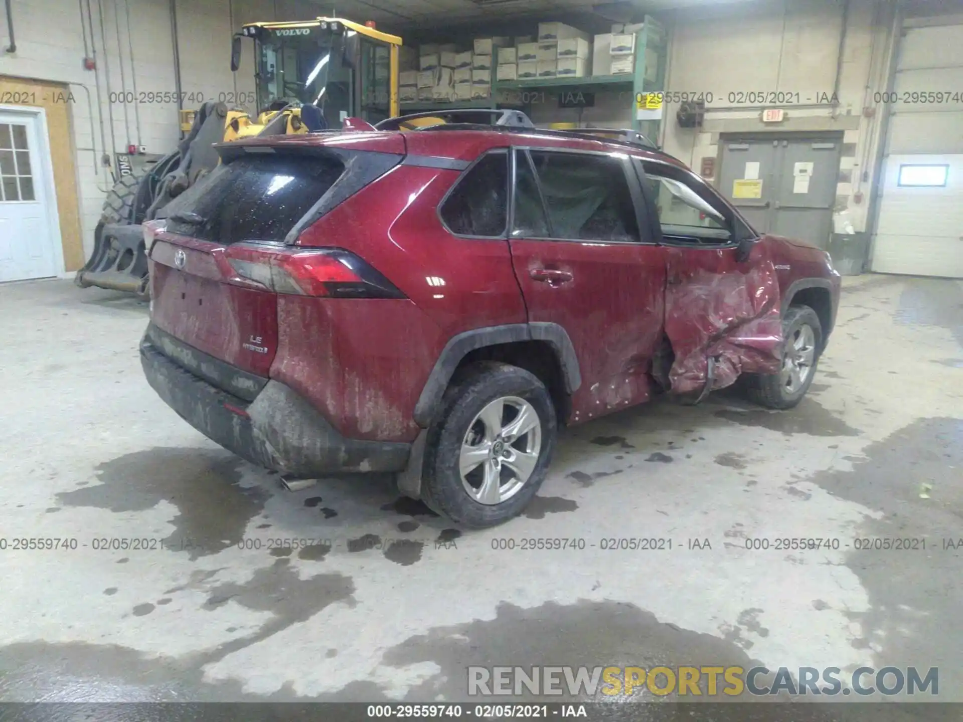 4 Photograph of a damaged car 2T3LWRFV2KW016346 TOYOTA RAV4 2019