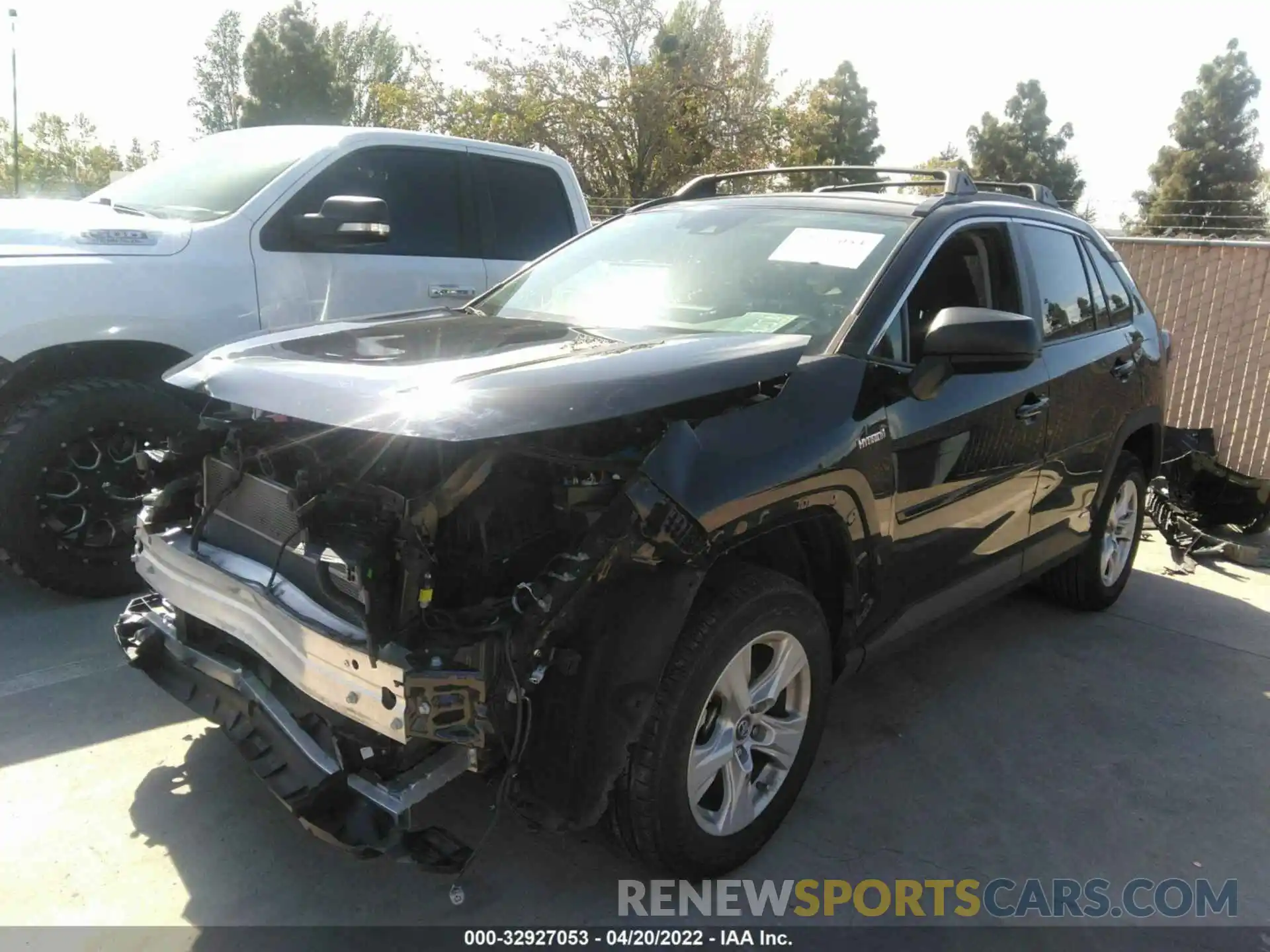 2 Photograph of a damaged car 2T3LWRFV2KW020042 TOYOTA RAV4 2019