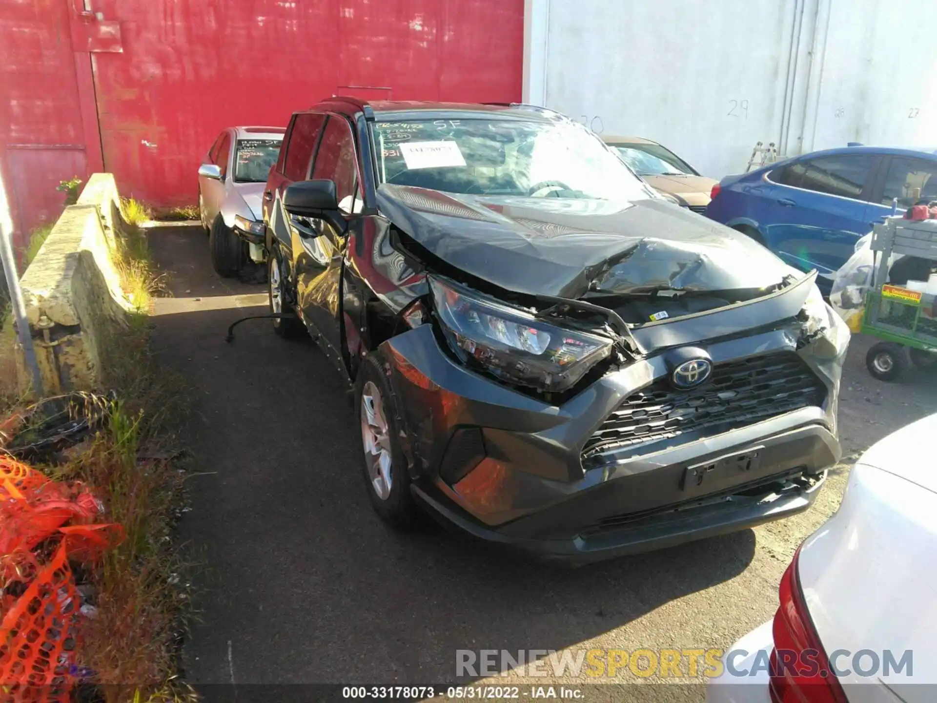 1 Photograph of a damaged car 2T3LWRFV2KW021823 TOYOTA RAV4 2019