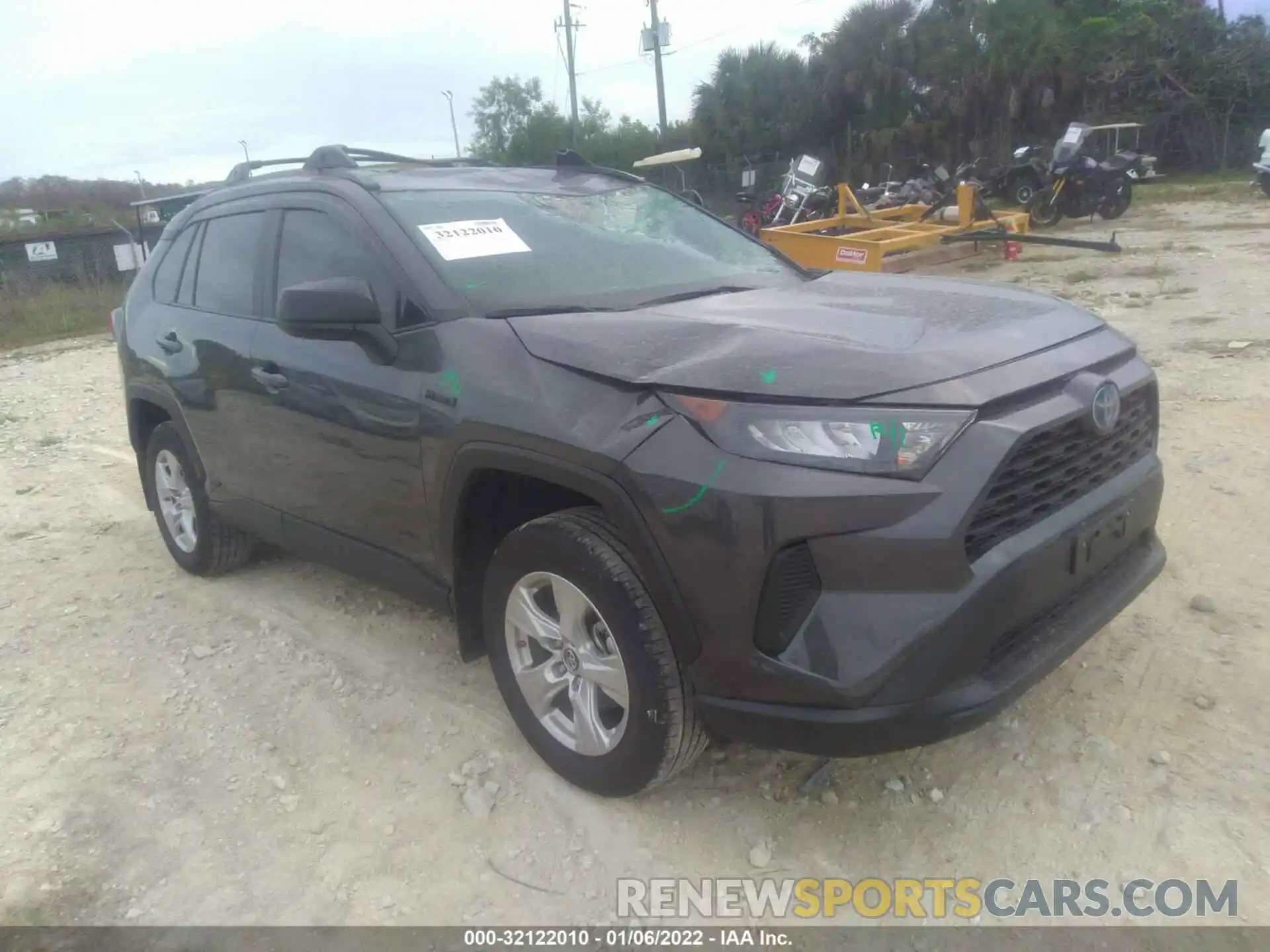 1 Photograph of a damaged car 2T3LWRFV3KW024097 TOYOTA RAV4 2019