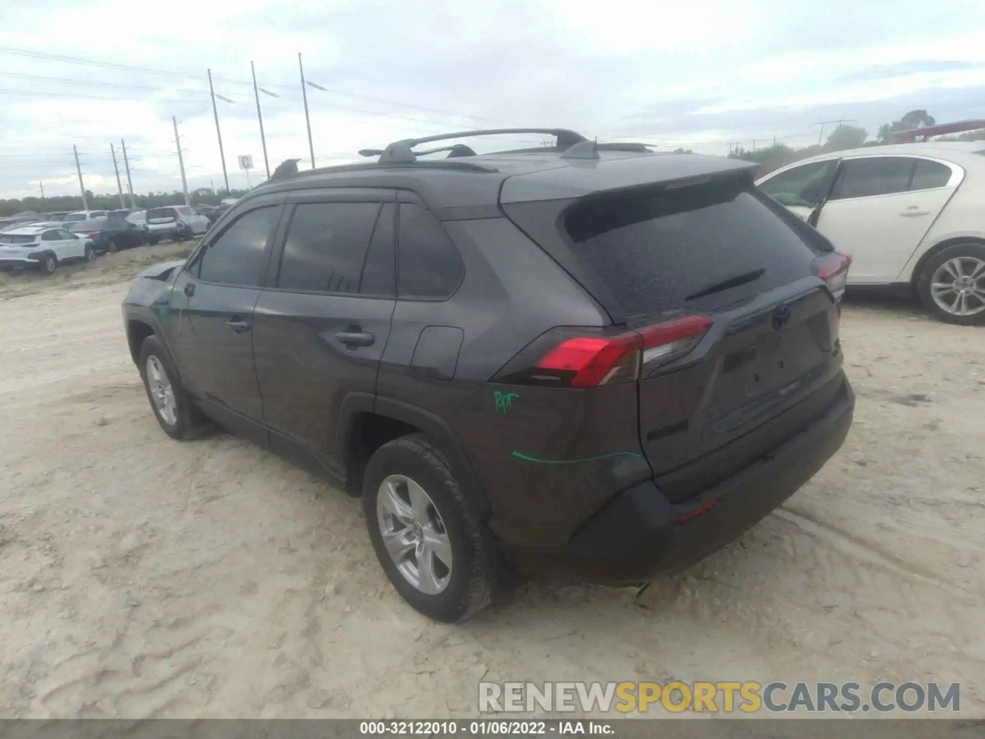 3 Photograph of a damaged car 2T3LWRFV3KW024097 TOYOTA RAV4 2019