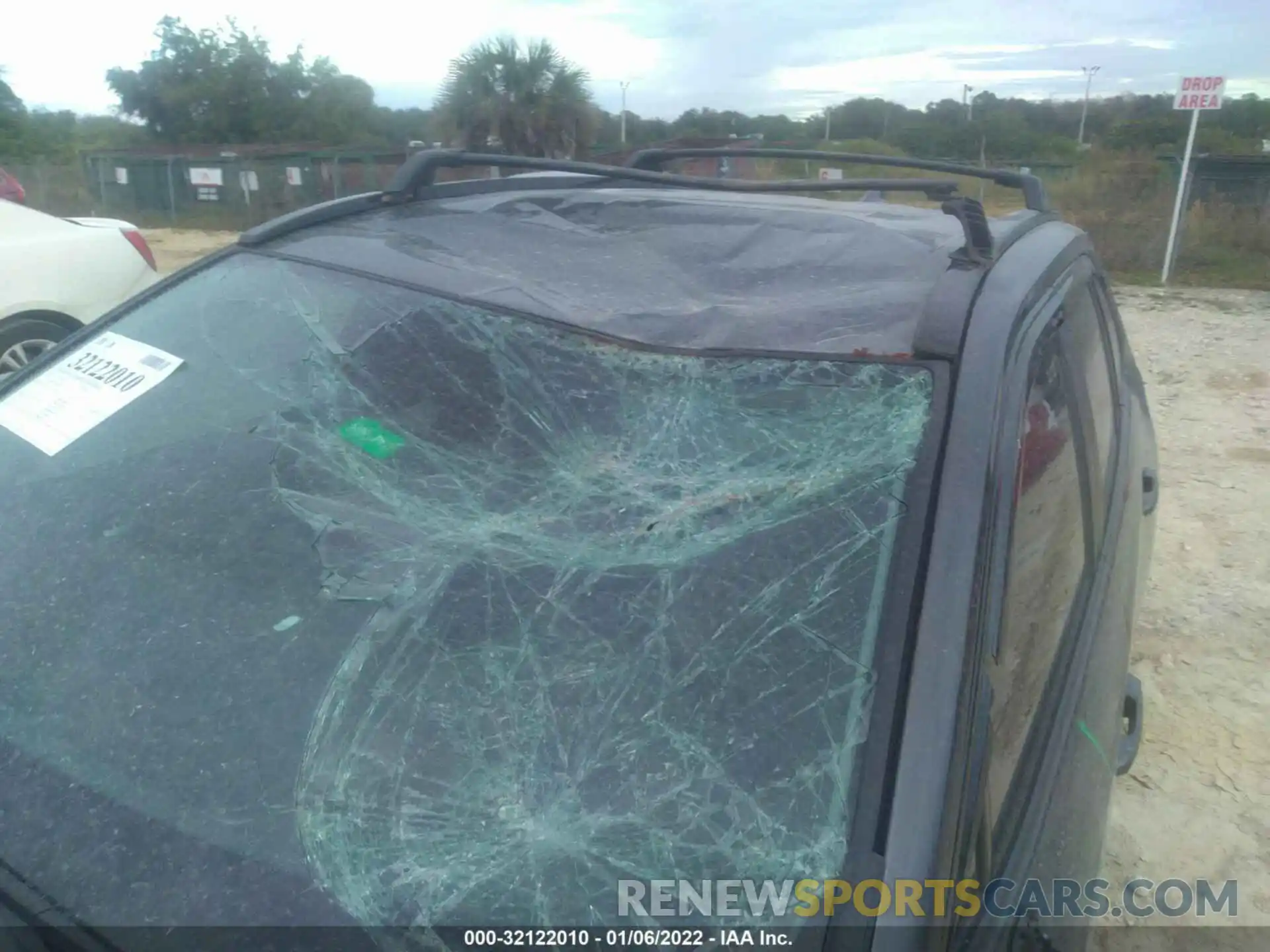 6 Photograph of a damaged car 2T3LWRFV3KW024097 TOYOTA RAV4 2019