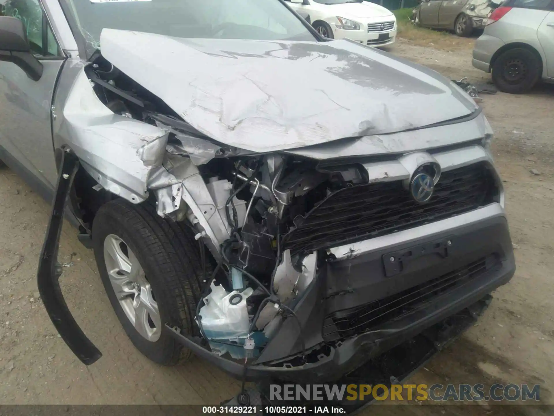 6 Photograph of a damaged car 2T3LWRFV5KW011691 TOYOTA RAV4 2019