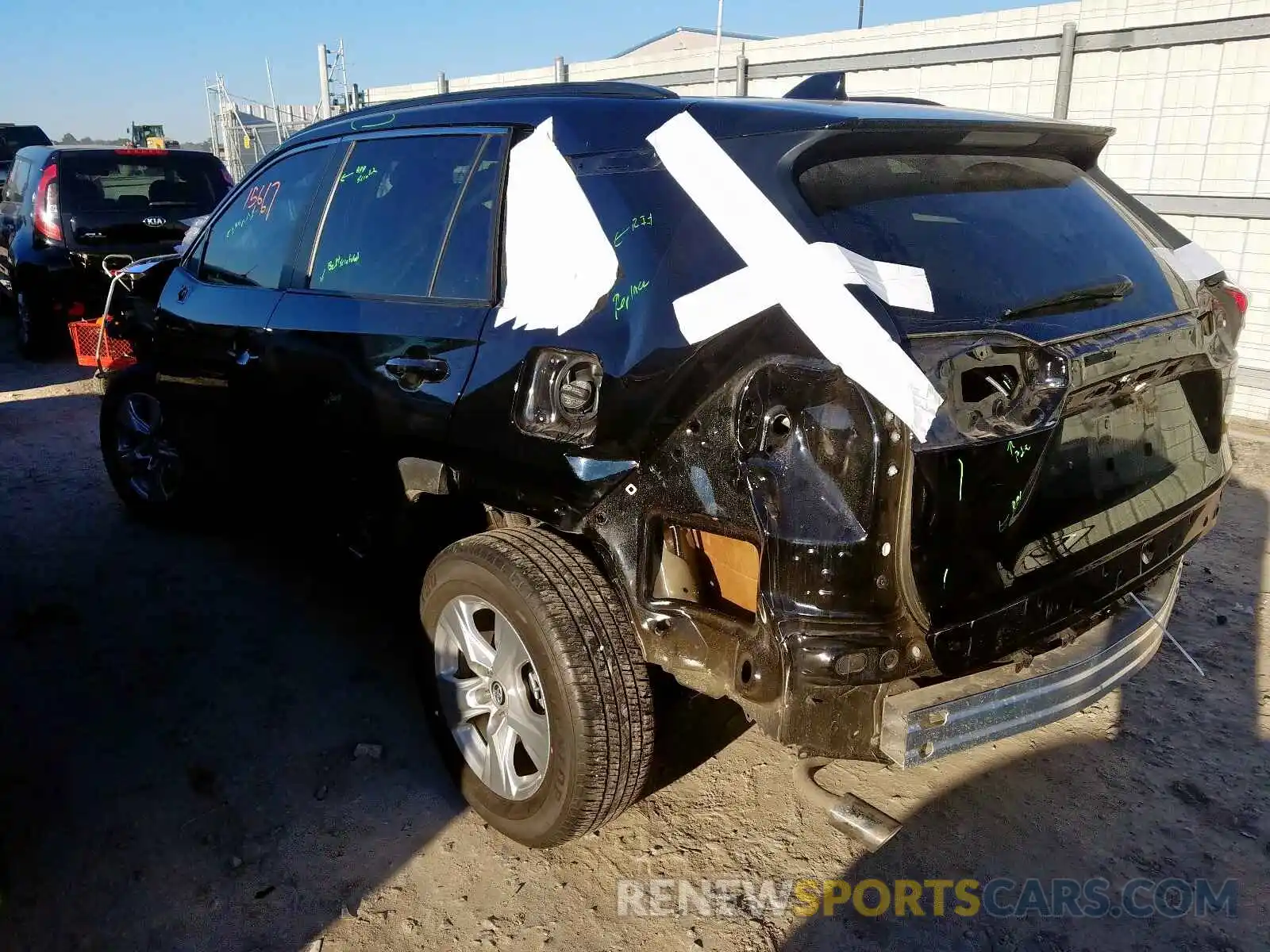 3 Photograph of a damaged car 2T3LWRFV5KW029088 TOYOTA RAV4 2019